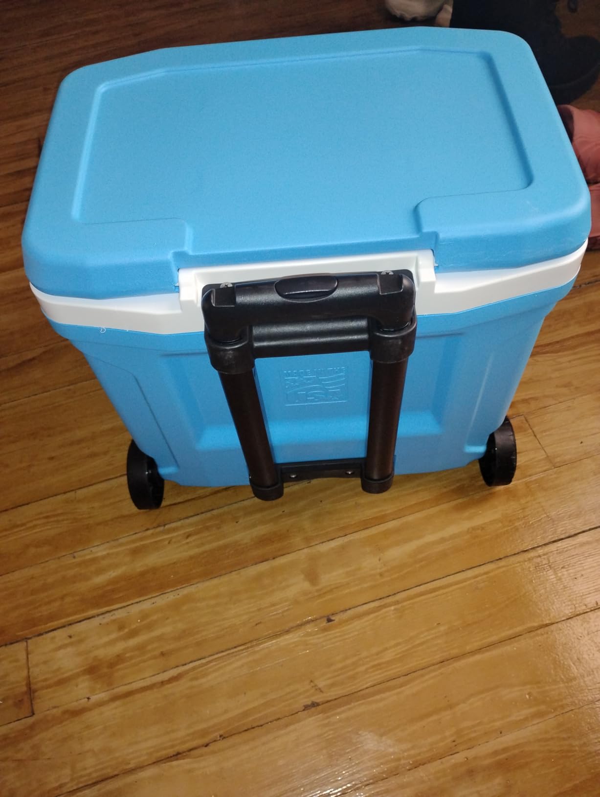 Igloo Hard Coolers | Profile II Series | Insulated Ice Chests | Roller Cooler with Wheels customer photo 2