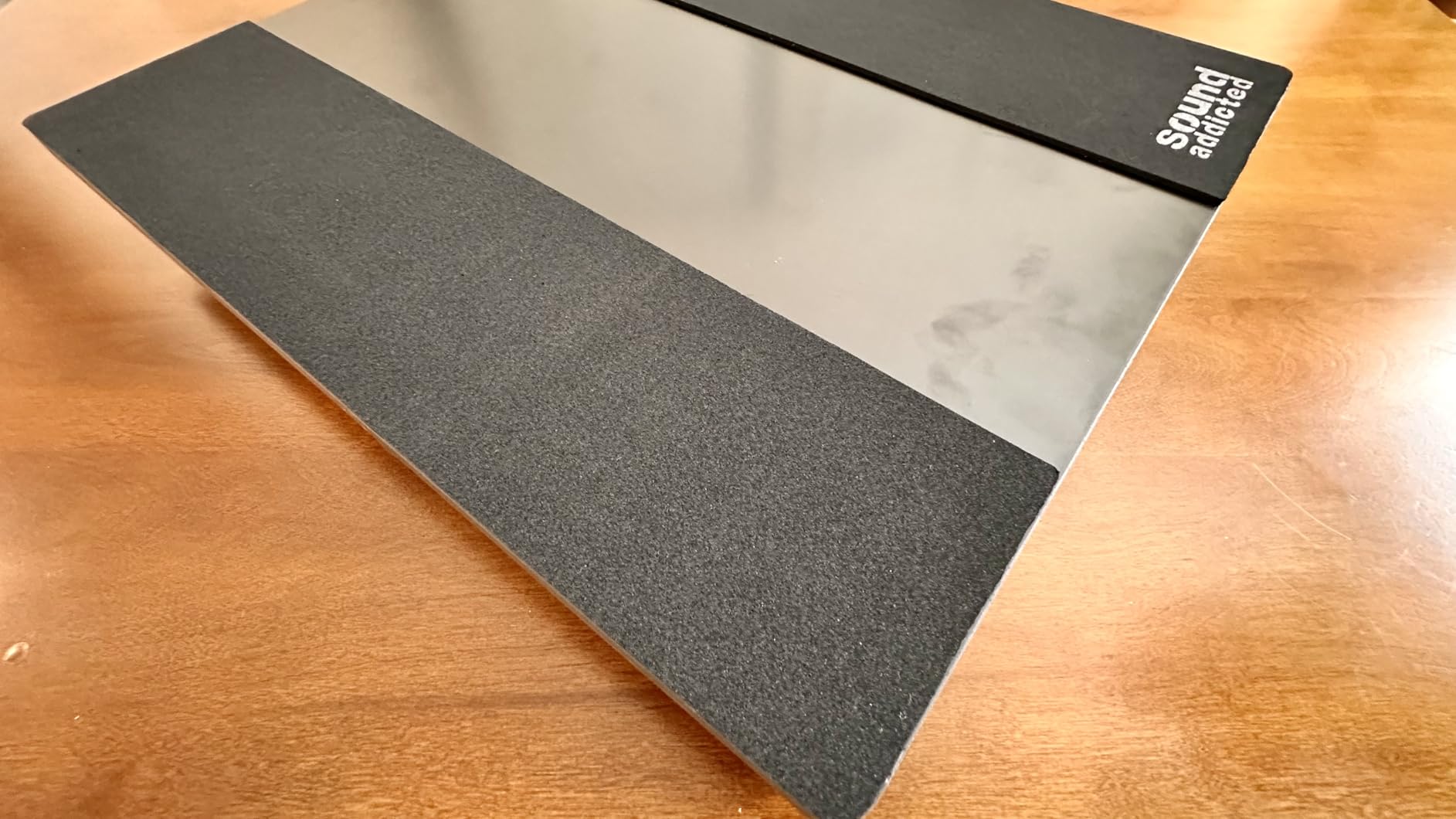 Sound Addicted VibeBoss P10 - Acoustic Isolation Platform for 8-10