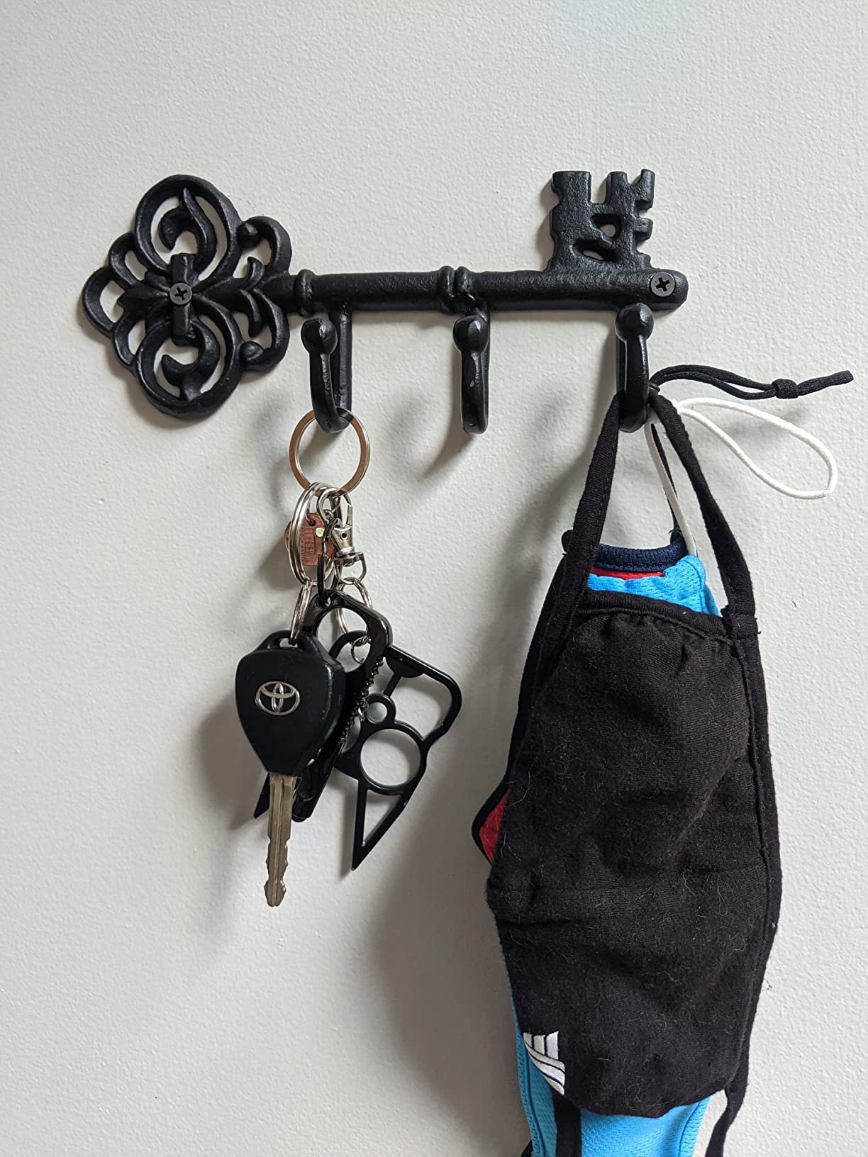 IRISVITA Key Holder for Wall Decorative, Antique Black Cast Iron Key Holder, Rustic Key Hooks for Wall with 3 Hooks, 8.75 x 3.5 Inches with Gitable Packaging, Matching Screws and Anchors Included customer photo 2