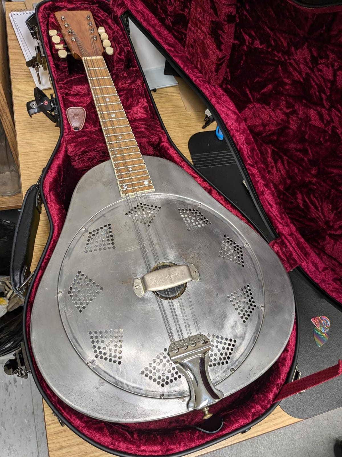 Crossrock Case - Fiberglass Mandolin Case - Fits Both A & F Styles - Padded Straps, Accessory Compartment, Fixed & Removable Padding - Includes TSA Lock-Yellow(CRF1020MAFYL) customer photo 1