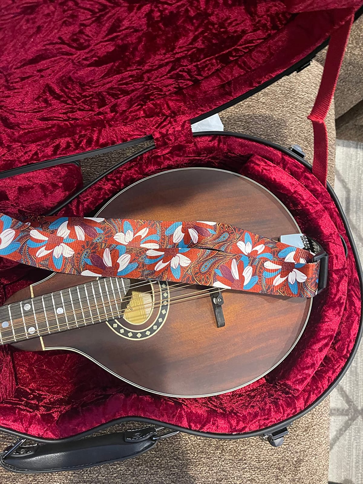 Crossrock Case - Fiberglass Mandolin Case - Fits Both A & F Styles - Padded Straps, Accessory Compartment, Fixed & Removable Padding - Includes TSA Lock-Yellow(CRF1020MAFYL) customer photo 2