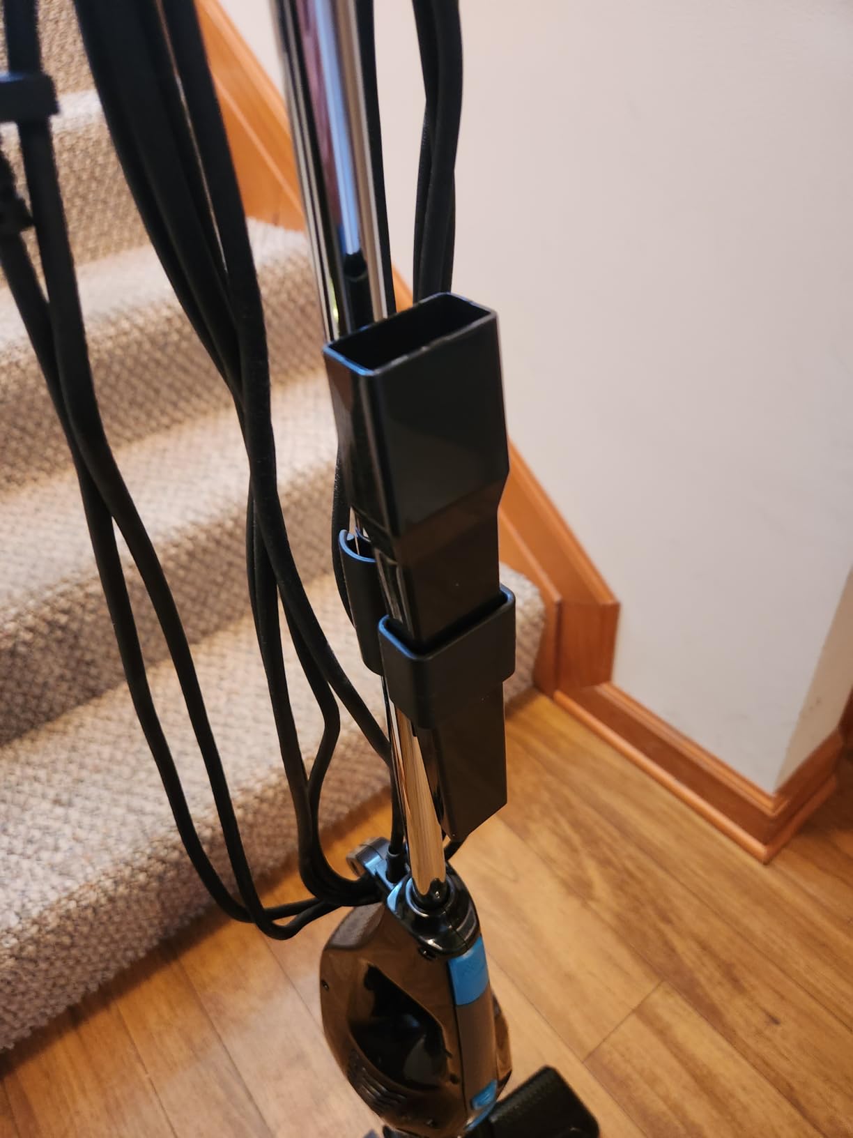 Eureka Blaze Stick Vacuum Cleaner, 3-in-1 Small Vacuum for Home, Aqua Blue customer photo 2