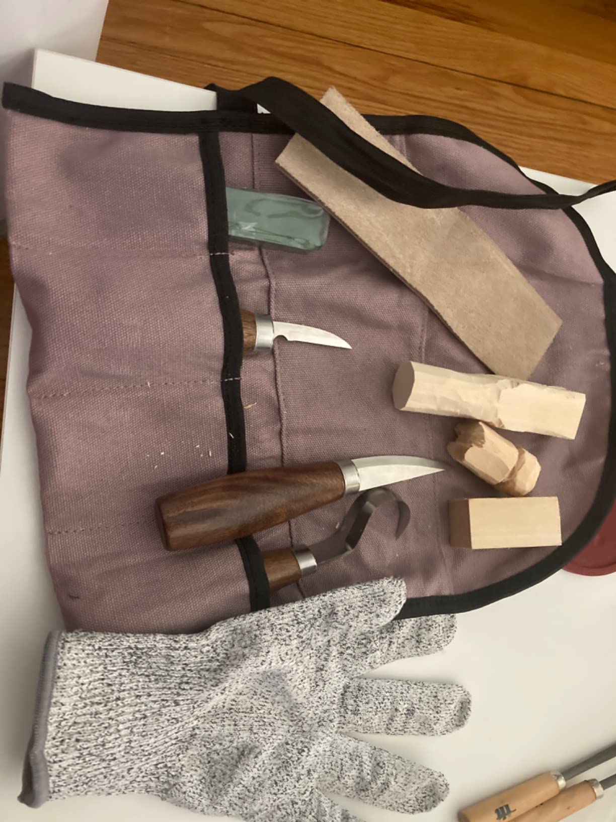 Cor cordium Wood Whittling Kit with Basswood Blocks Sets for Adults and Beginners, Carving Set Includes 3pcs Widdling Knife & 8pcs Blocks & Gloves customer photo 2