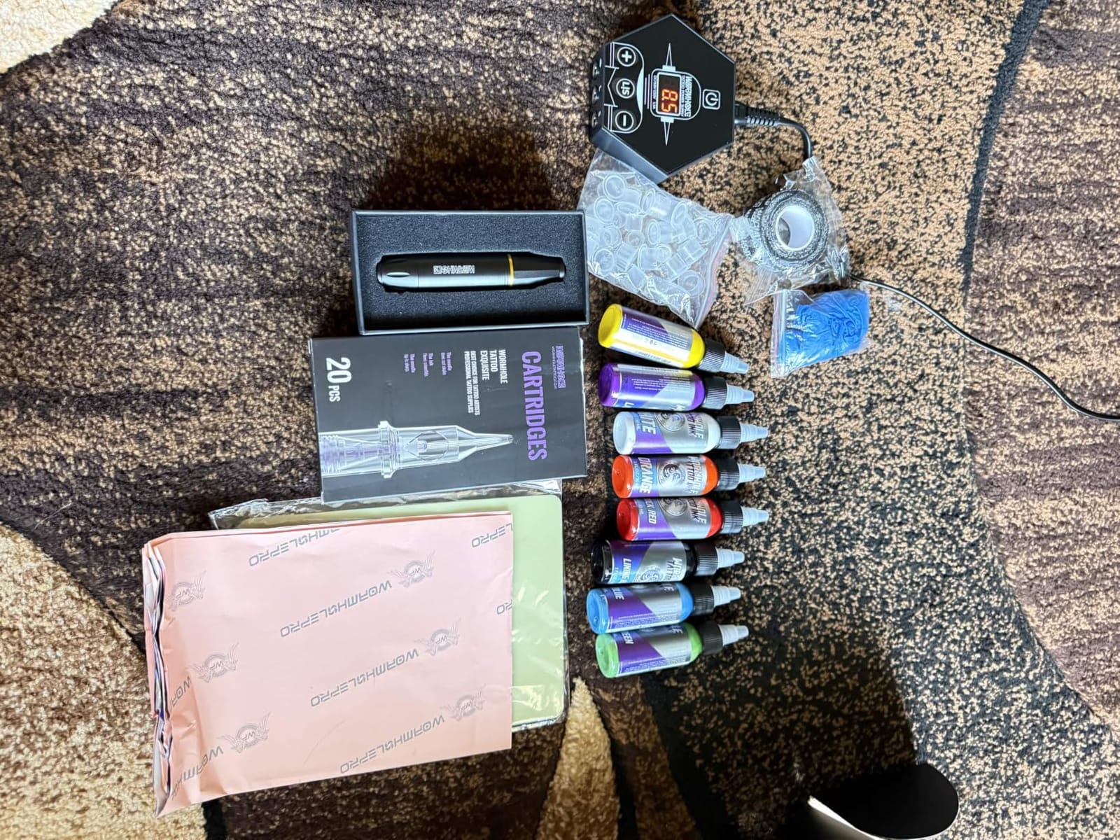 Wormhole Tattoo Gun Kit Uninterrupted Power Set for Beginners-Auri WTK070 | Lightweight Aluminum Alloy Tattoo Pen, Steady Power Supply, Complete Tattoo Practice Set, 8 30ML Tattoo Inks, Practice Kit customer photo 1