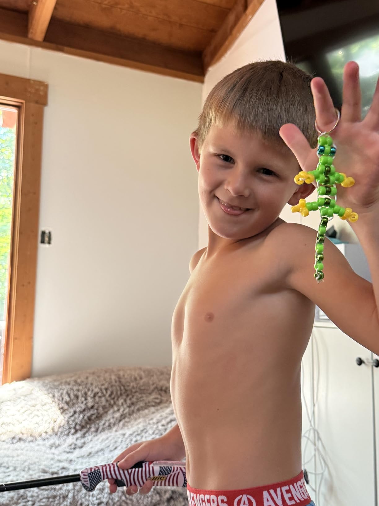 Made By Me Ultimate Bead Pets by Horizon Group USA - Bead Pets Crafts for Kids, Includes Over 1400 Beads, Cording, Keychains & Carabiner Clips, Design Templates, Storage Cases & More customer photo 1