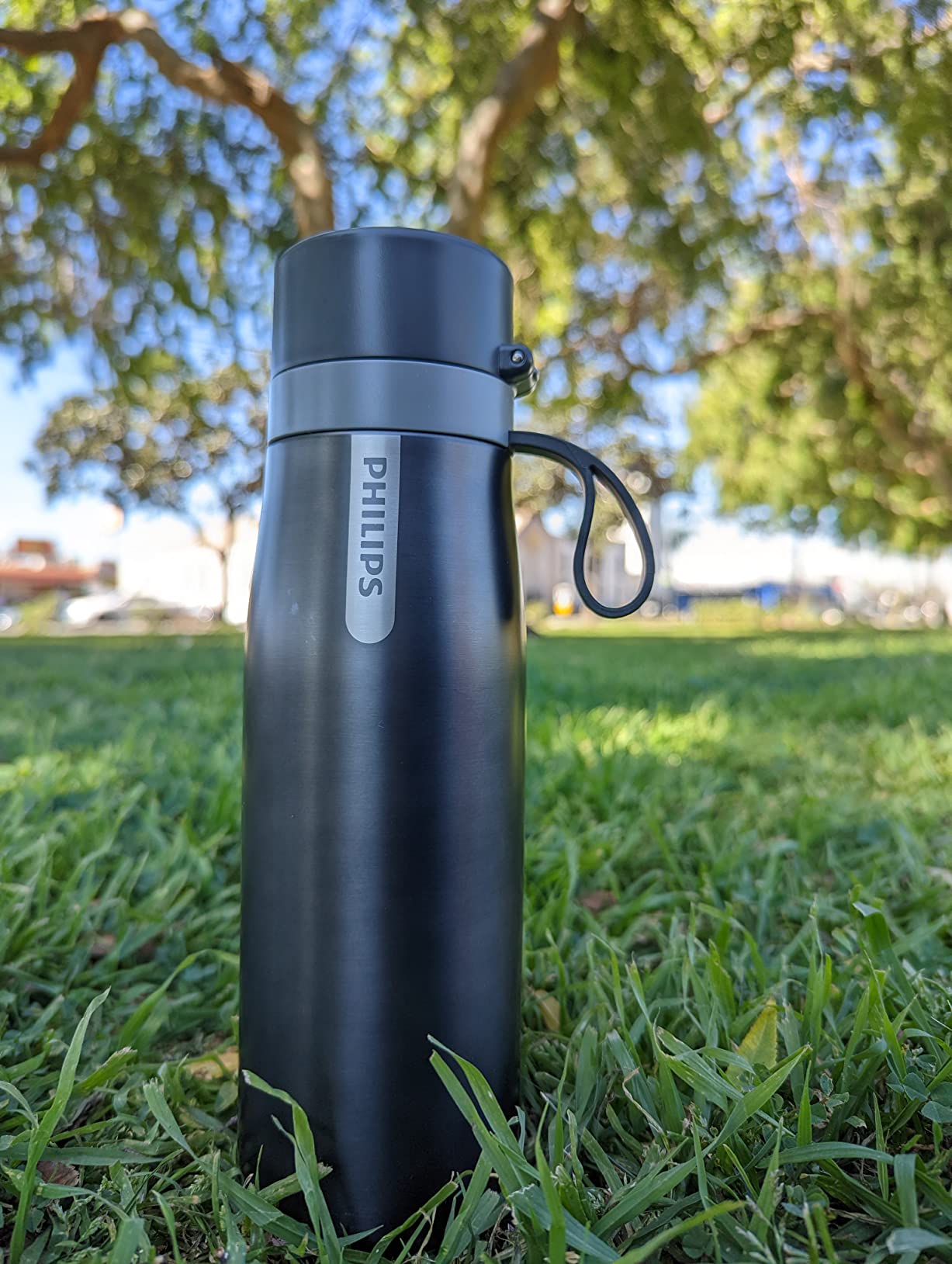 PHILIPS Filtered Water Bottle Stainless Steel Keeps Cold 18.6oz Green | Insulated BPA-Free Water Bottle With Leakproof Lid. Filter Removes Chlorine & Odor, Lasting 2 Months Or 40 Gallons customer photo 2