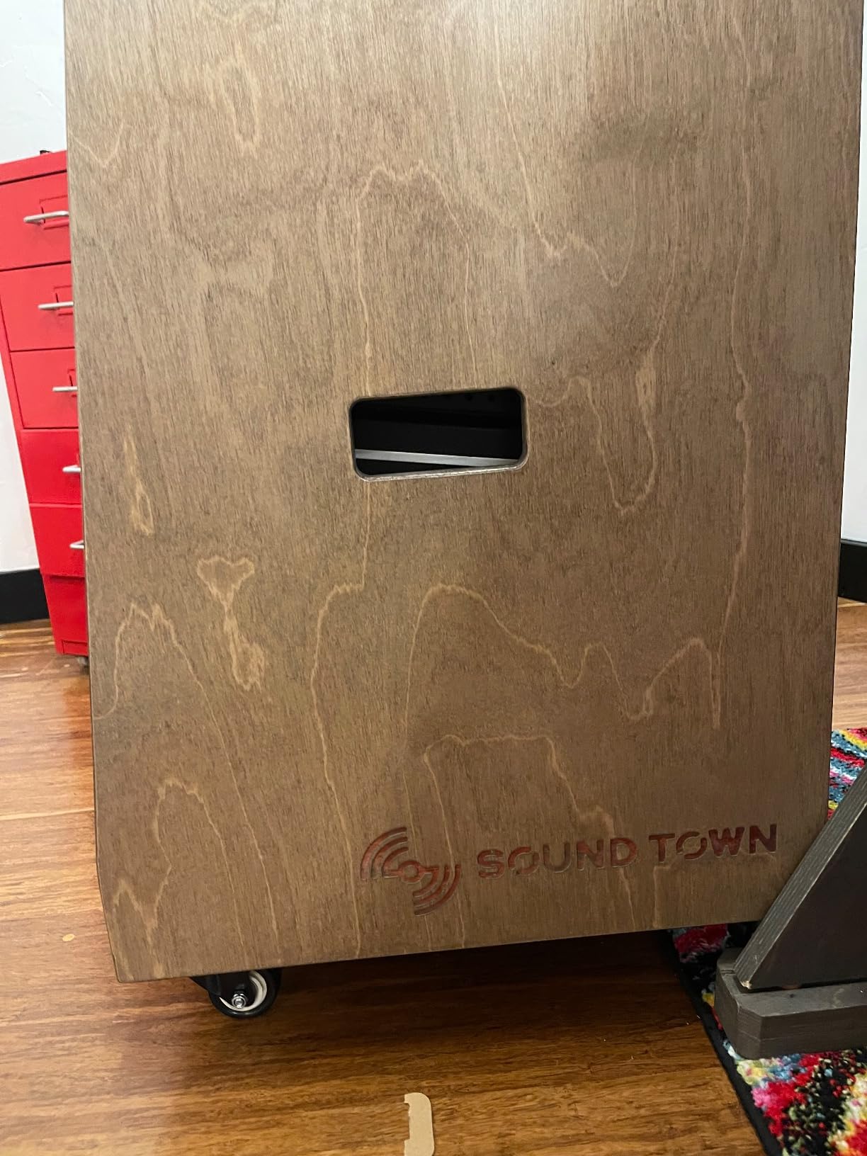 Sound Town DIY Solid Baltic Birch Plywood Slanted 8U Studio Rack, Golden Oak (SDRK-8T) customer photo 2