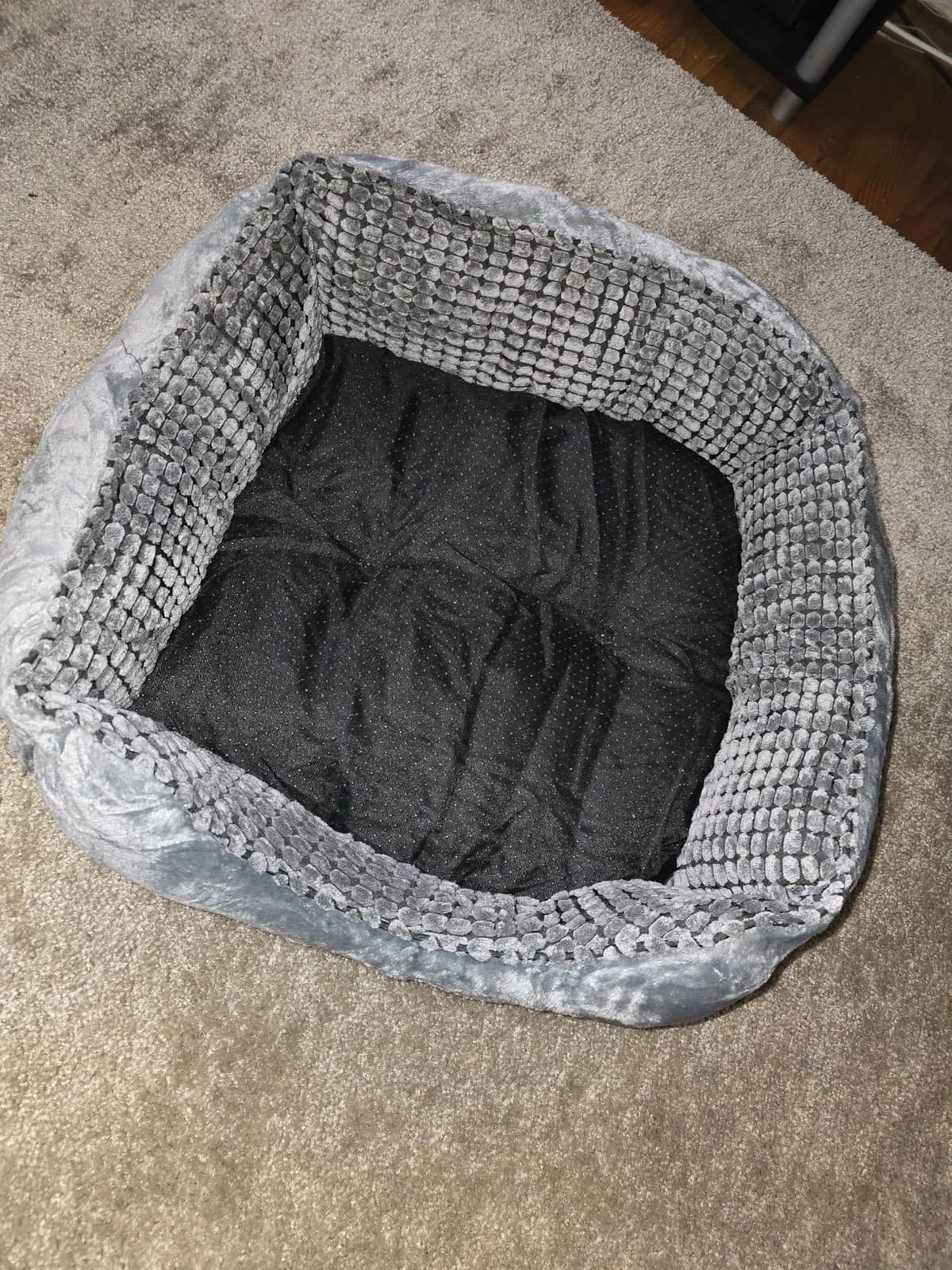 MIXJOY Dog Bed for Large Medium Small Dogs, Rectangle Washable Sleeping Puppy Bed, Soft Calming Cat Beds for Indoor Cats, Orthopedic Pet Sofa Bed, Anti-Slip Bottom with Multiple Size (20'', Grey) customer photo 1