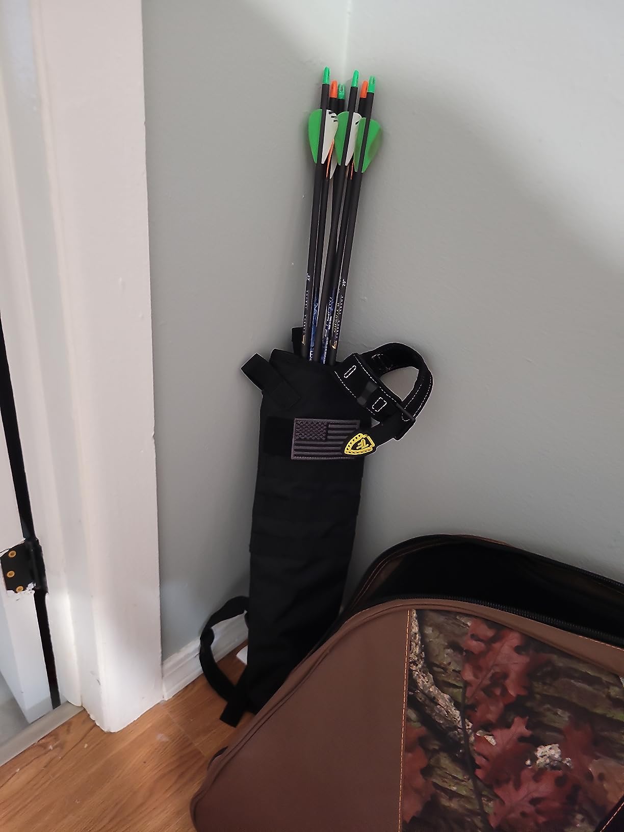 Archery Lightweight Back Arrow Quiver Dual Use Foldable Compact Hip Arrows Bag with Molle System Hanged for Target Shooting customer photo 1