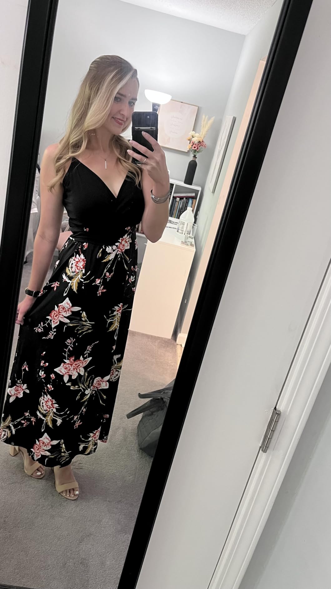 Newshows Women's 2026 Lightweight Summer Wedding Guest Beach Vacation Casual V Neck Split Flowy Maxi Dress customer photo 2