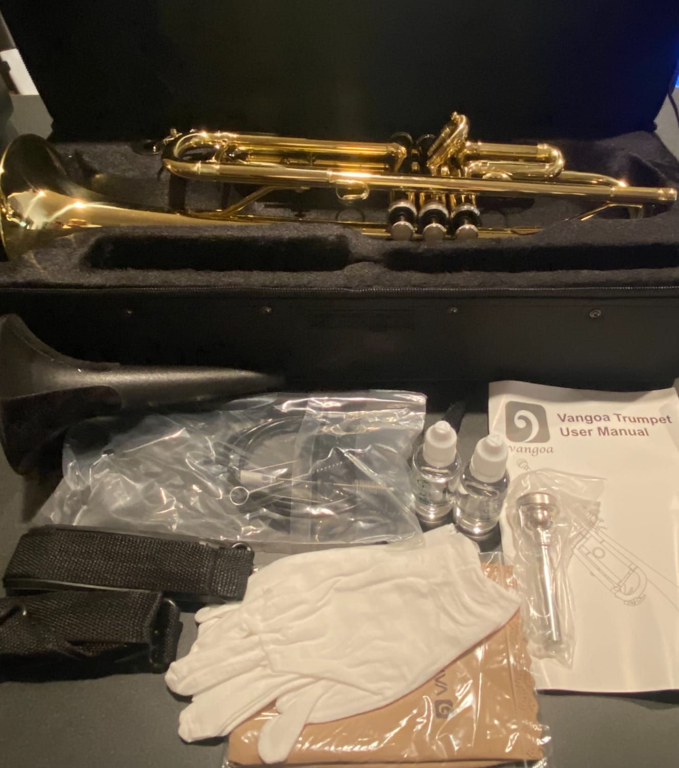 Student Bb Trumpet, Gold Finish Brass for School Band Orchestra Beginners customer photo 1