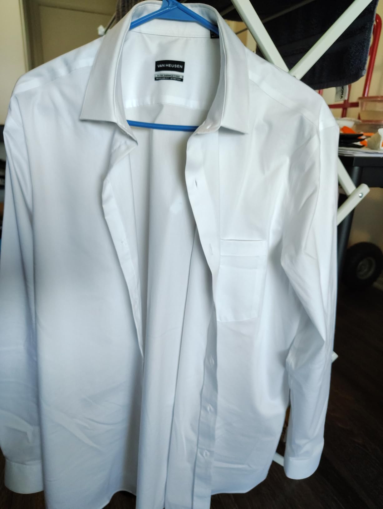 Van Heusen Men's Dress Shirt Regular Fit Ultra Wrinkle Free Flex Collar Stretch Solid customer photo 2