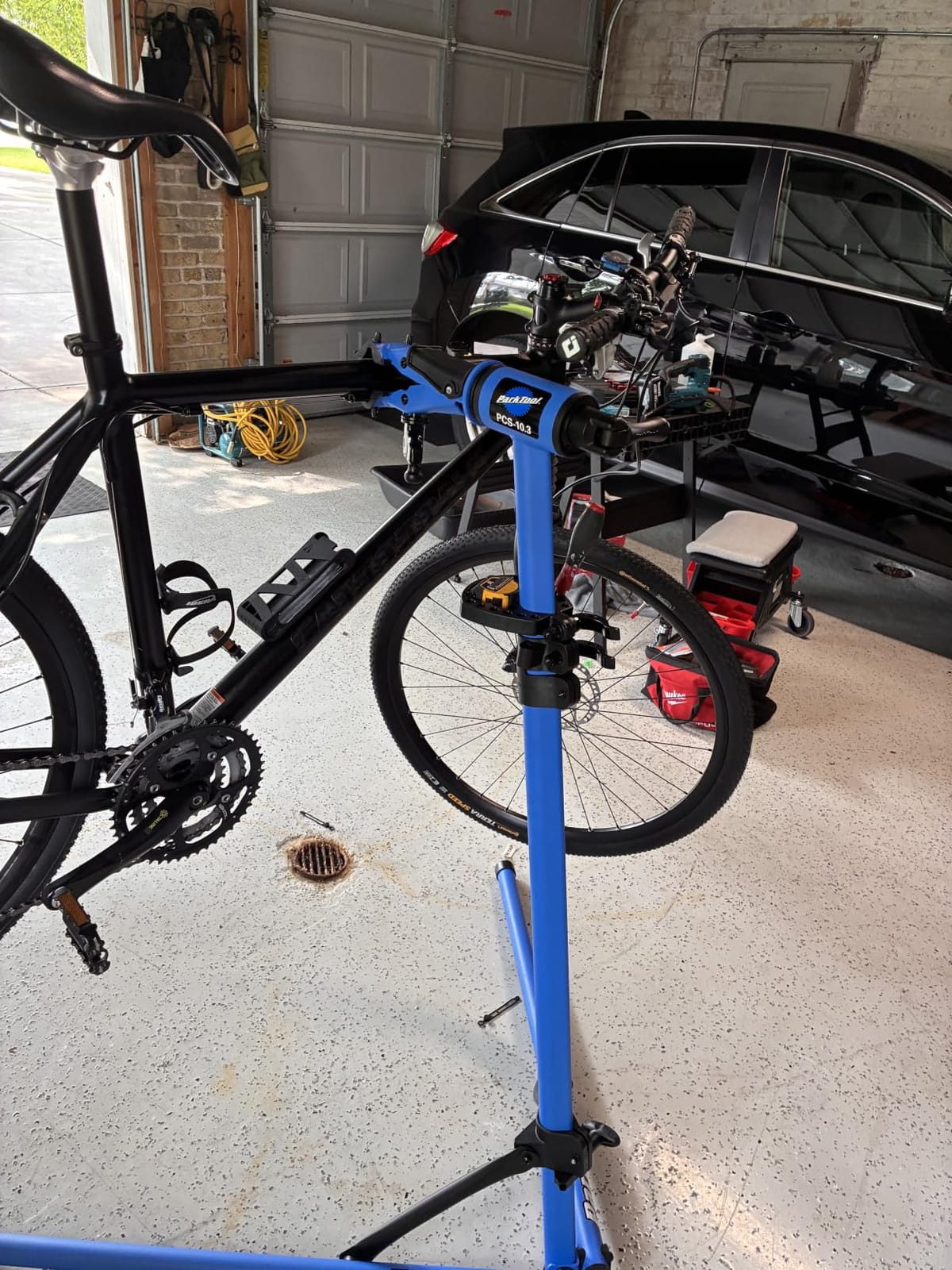 Park Tool PCS-10.3 - Deluxe Home Mechanic Repair Stand customer photo 2