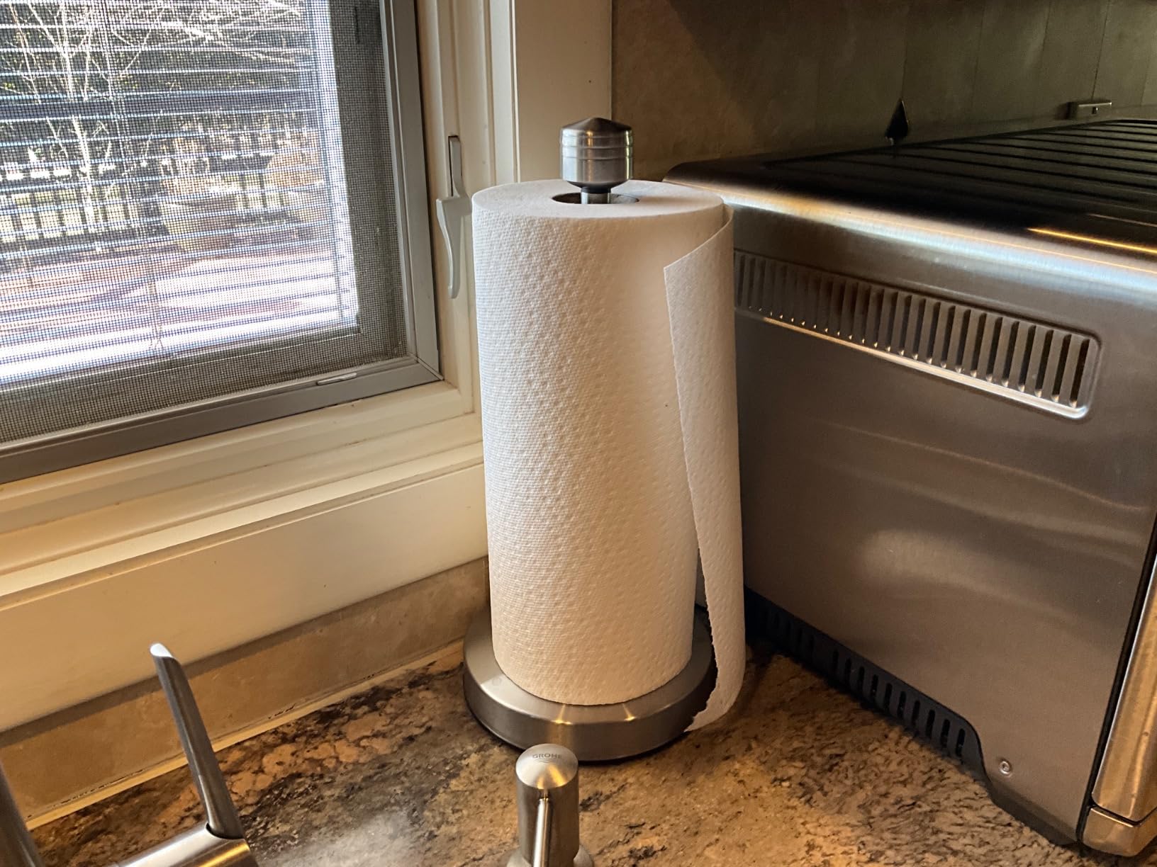 Heavy-Duty Stainless Steel Paper Towel Holder - Easy One-Handed Tear with Suction Cups - Modern Weighted Standing Countertop Dispenser for Kitchen - Holds All Paper Towel Rolls, Silver customer photo 1