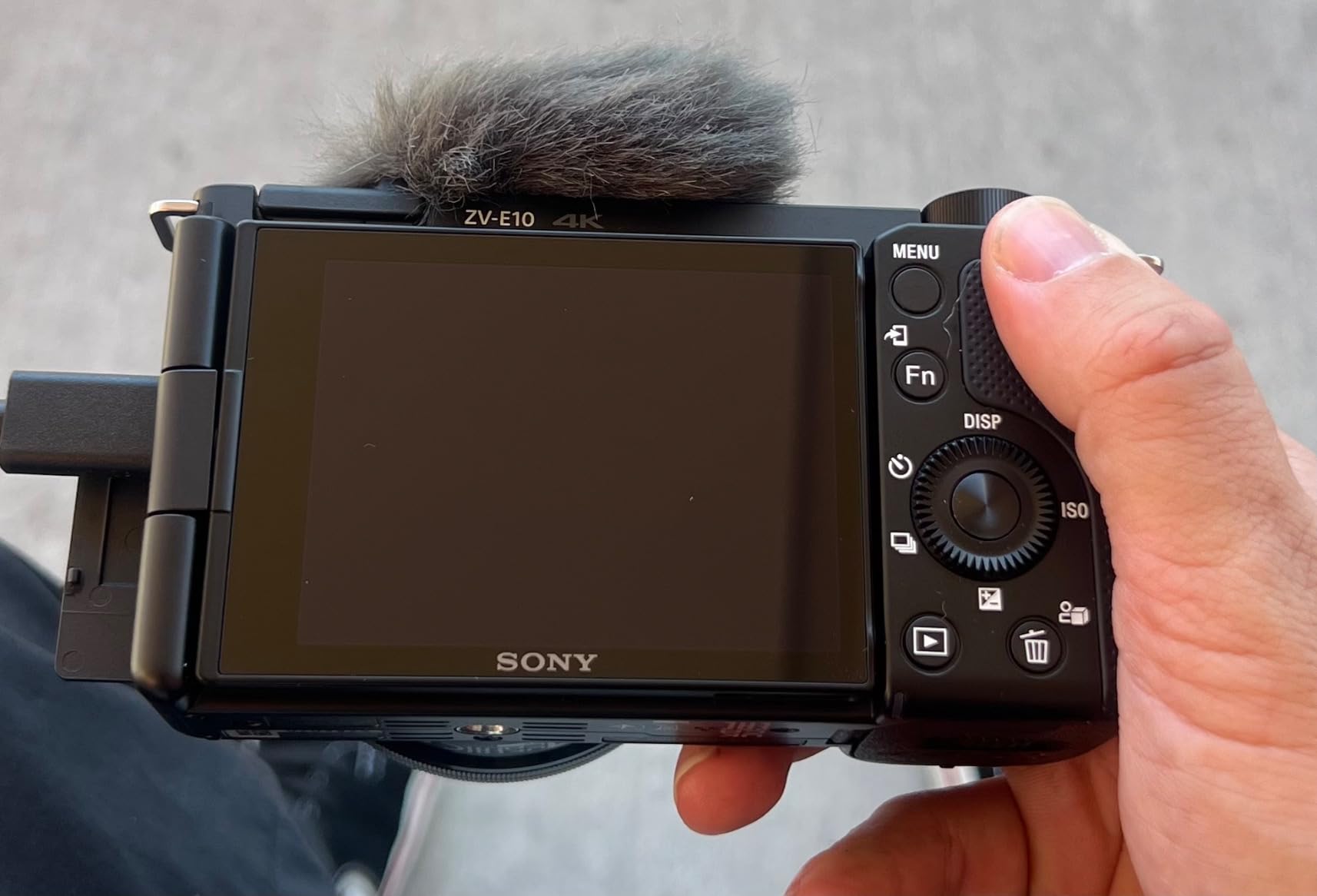 Sony Alpha ZV-E10 APS-C Interchangeable Lens Mirrorless Vlog Camera Kit (Black) customer photo 2