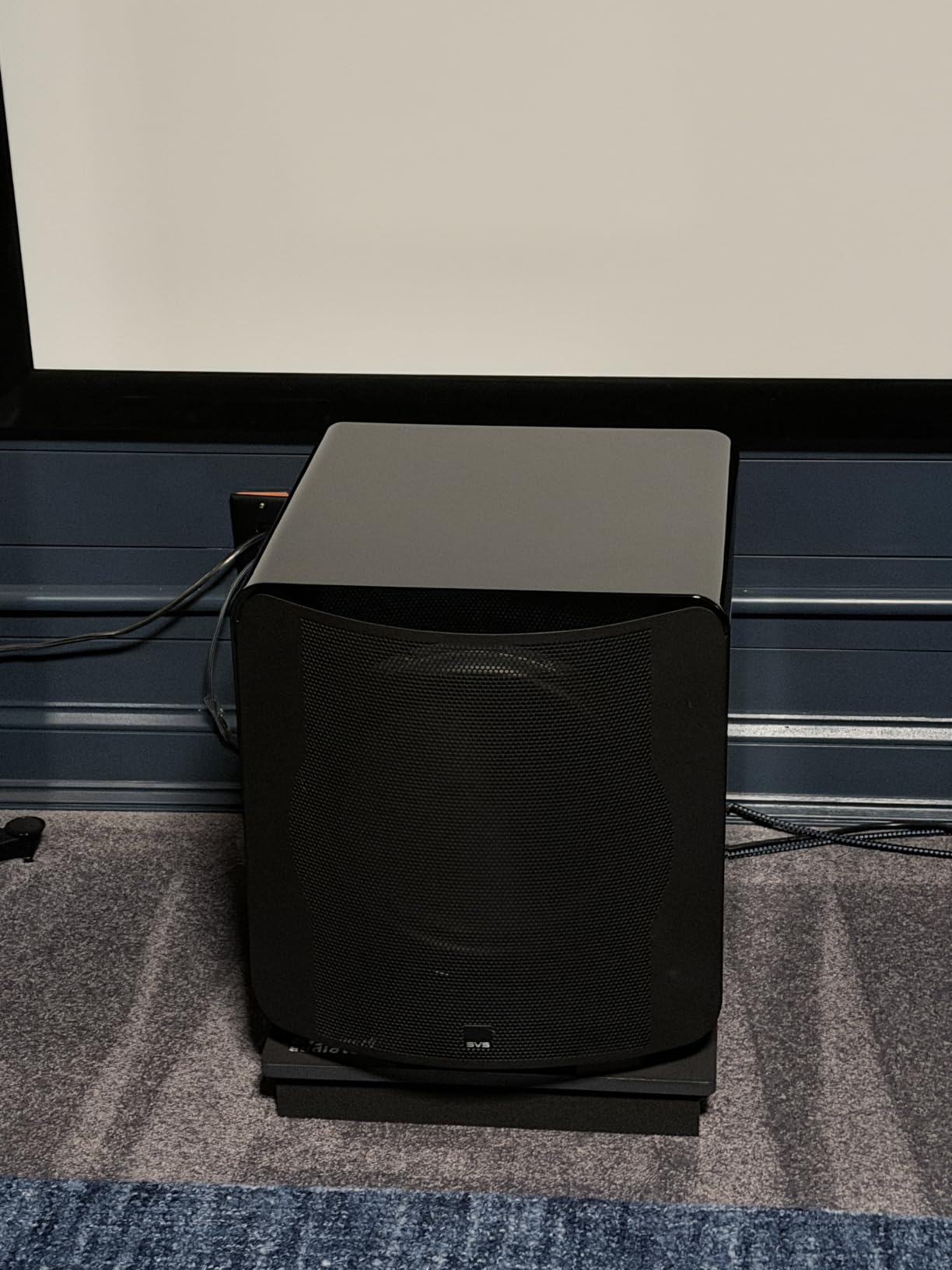 Sound Addicted VibeBoss P12 - Acoustic Isolation Platform for 12-15