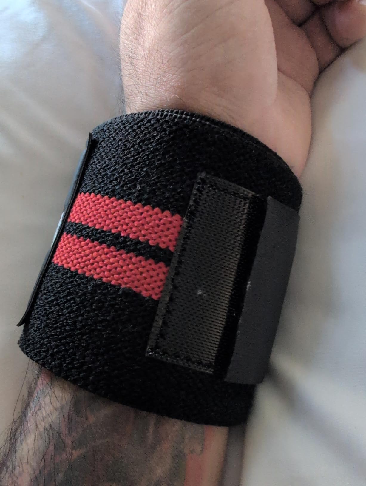 Wrist Wraps for Weightlifting - Adjustable Lifting Straps With Thumb Loop for Enhanced Gym Support, Powerlifting, Bodybuilding and Workout customer photo 2