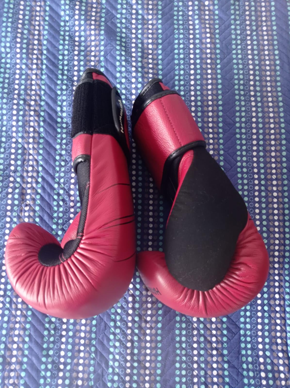 Hayabusa S4 Leather Boxing Gloves | 12oz Boxing Gloves, Muay Thai Gloves, Kickboxing Gloves, Leather Training Gloves, Men and Women, 16oz Boxing Gloves customer photo 2