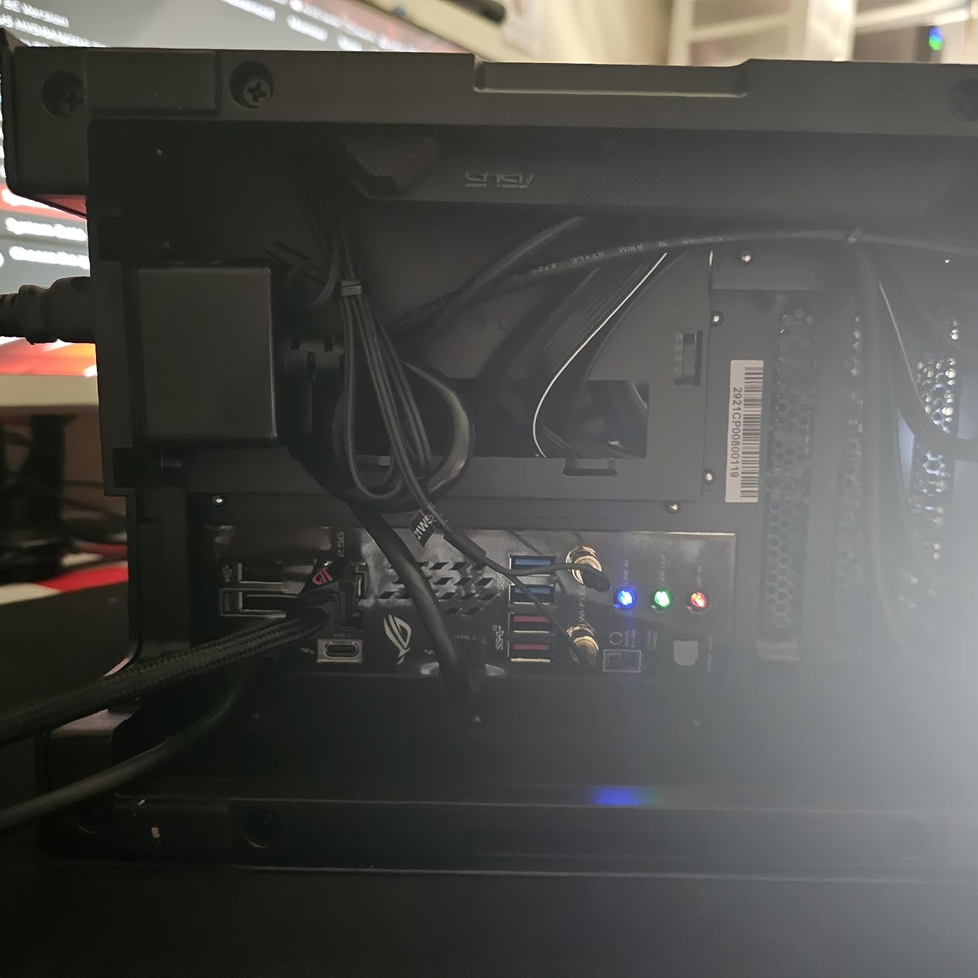 HYTE Revolt 3 Small Form Factor Premium ITX Computer Gaming Case Only, Metal, Black customer photo 1