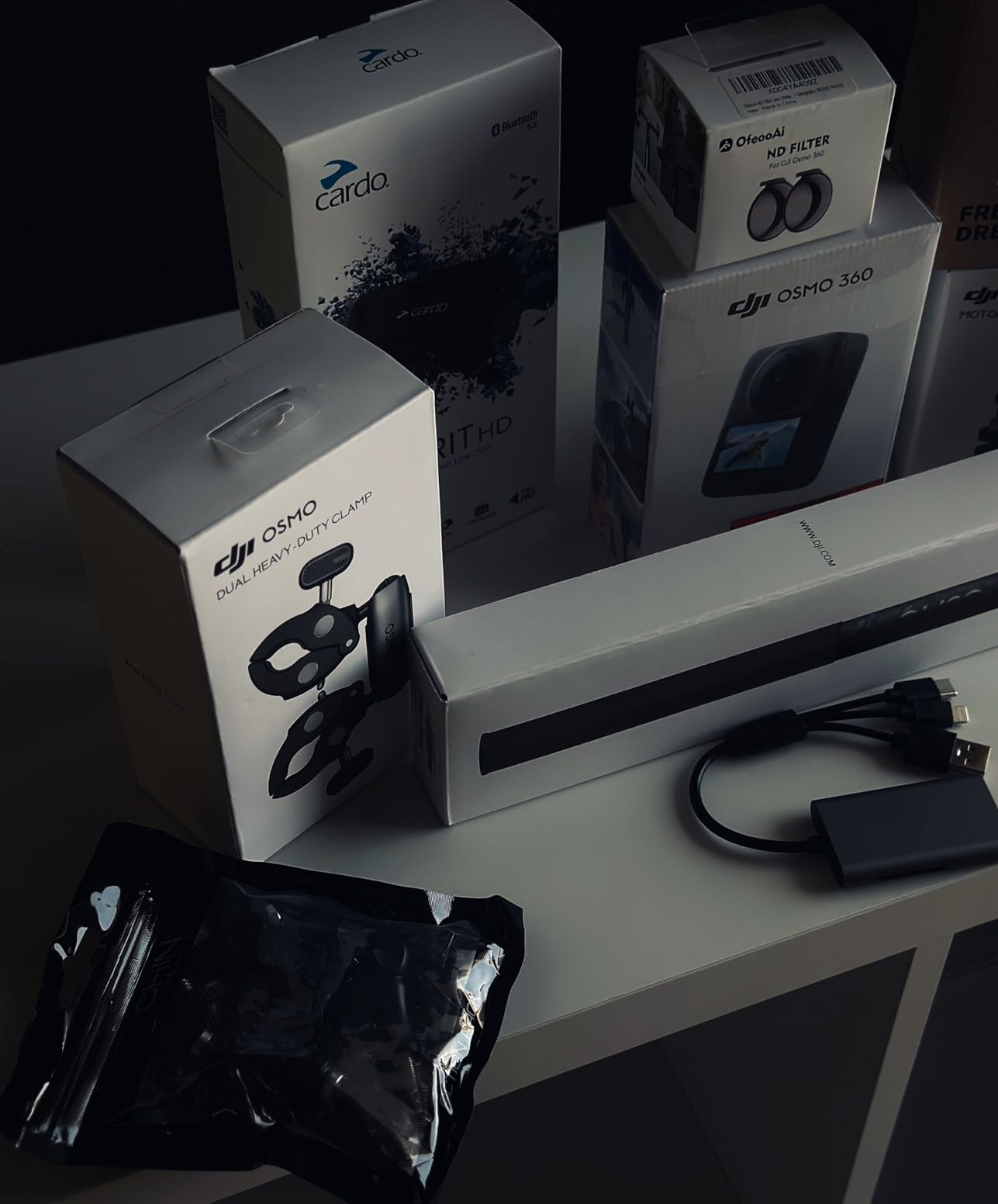 Cardo Systems Spirit HD Motorcycle Bluetooth Communication Headset, 2-Way Bluetooth, Thin 40mm Speakers, Waterproof, Universal Connectivity - Single Pack customer photo 2