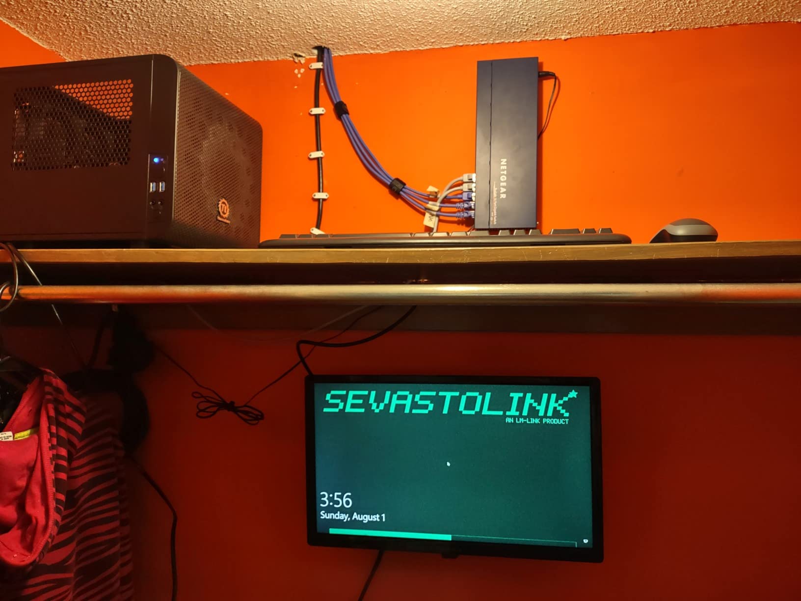 Seagate IronWolf 4TB NAS Internal Hard Drive CMR 3.5 Inch SATA 6Gb/s 5400 RPM 64MB Cache for RAID Network Attached Storage Rescue Services (ST4000VNZ06/006) customer photo 1