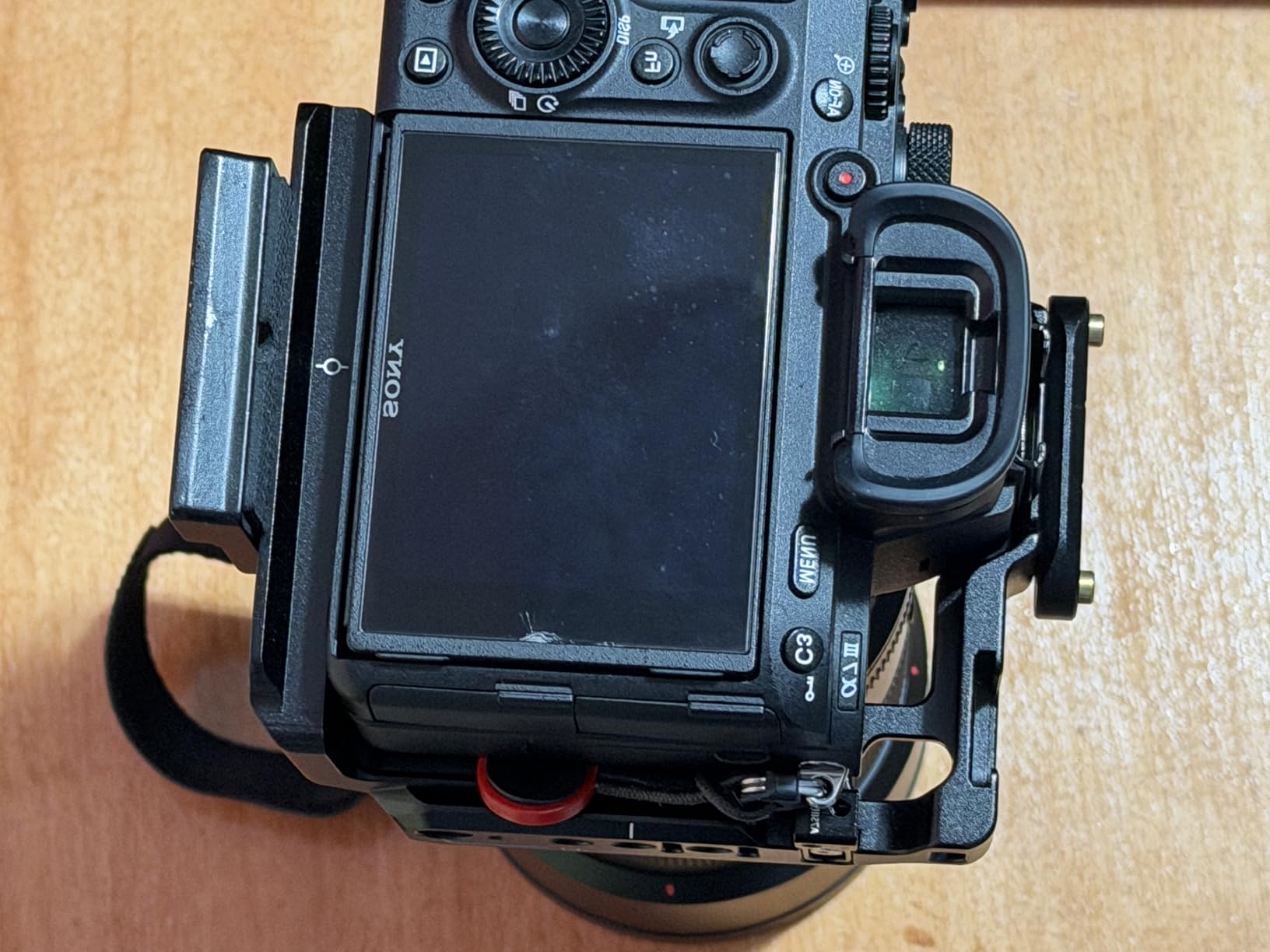 SmallRig Camera Half Cage | for Sony A7R VI/ A7 V/ A7R V/ A7 IV/ A7S III/ A1/ A7R IV, with Quick Release Plate for Arca customer photo 2
