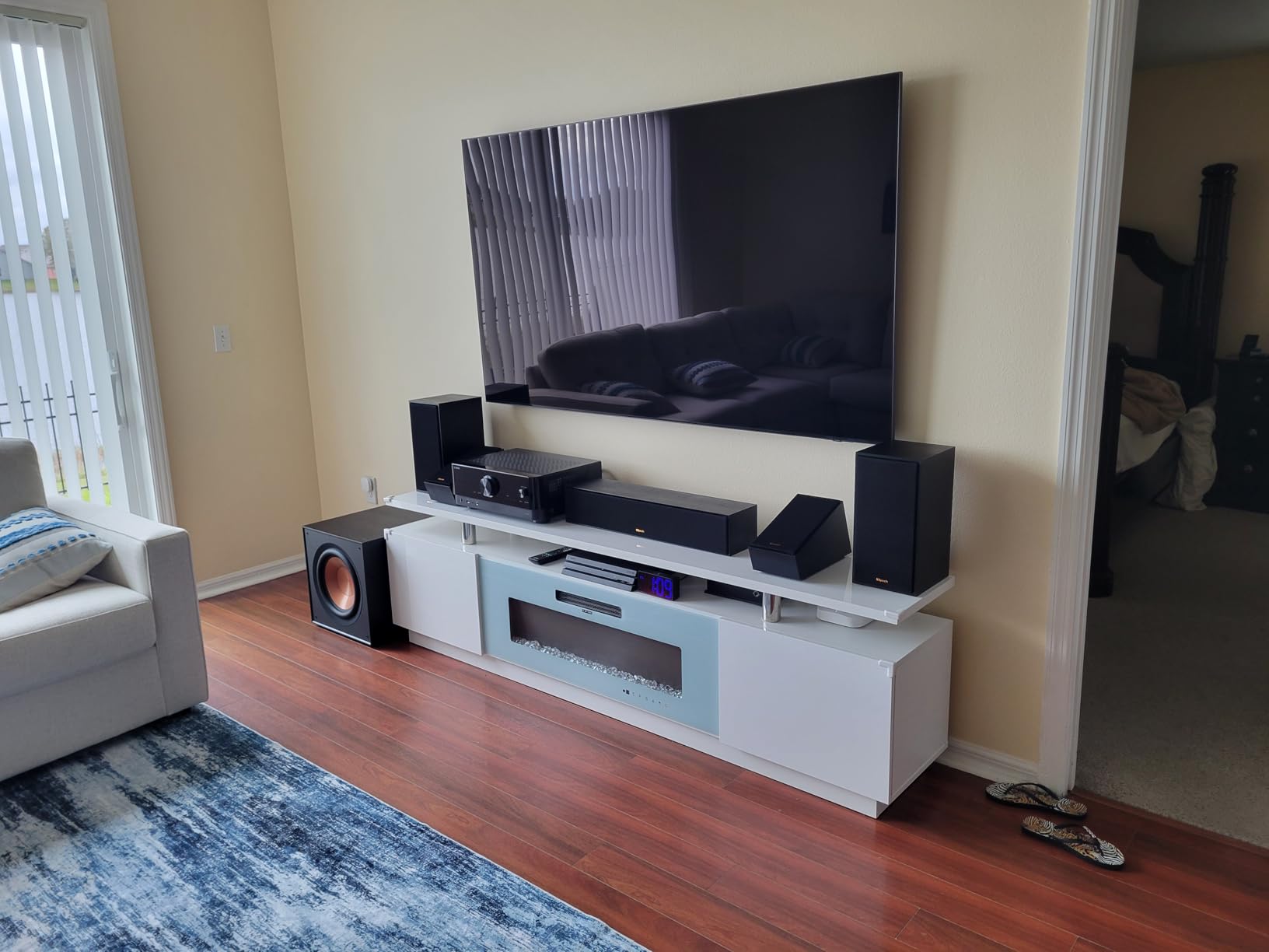 Klipsch Reference Next Generation R-40SA Dolby Atmos High-Performance, Horn-Loaded Elevation Surround Speaker Pair for Best-in-Class Immersive Home Theater in Black customer photo 2