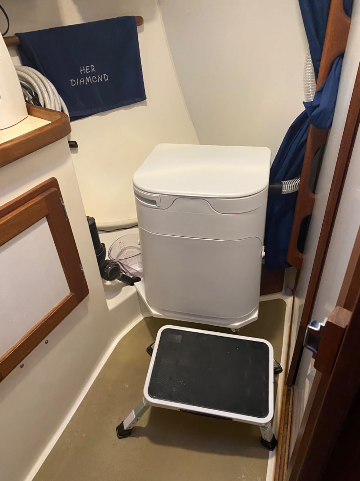 OGO Origin Composting Toilet - 12V Electric, Urine-Diverting for RV & Van customer photo 2