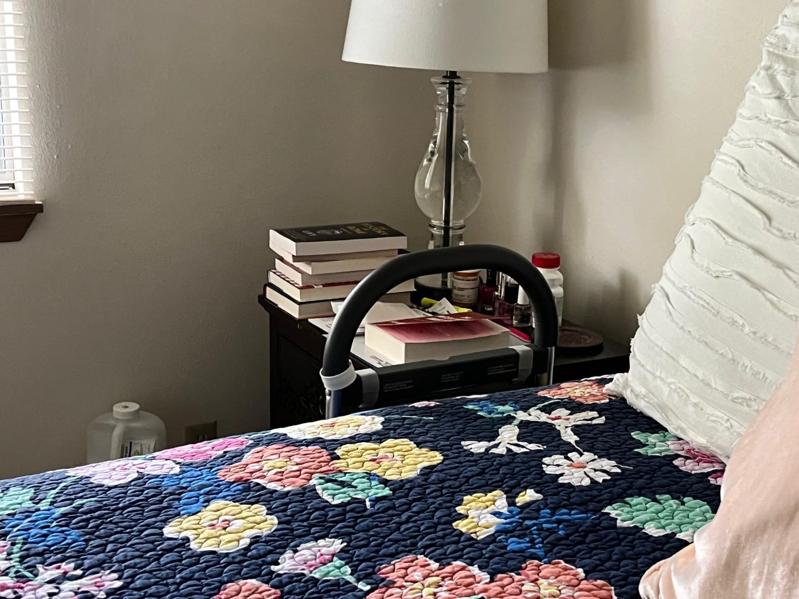 Lunderg Bed Assist Rail for Seniors with Motion Light & Non-Slip Grab Bar | Easy to Install Bed Rails for Elderly Adults Safety & Post-Surgery - Helps Reduce Falls & Support Independence customer photo 2