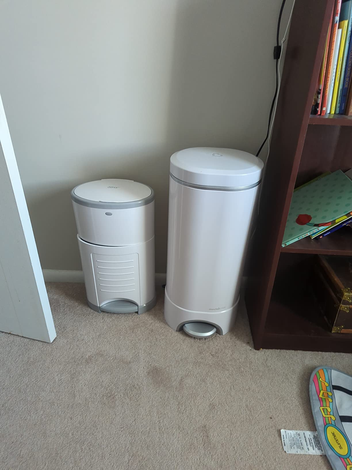 Munchkin Baby UV Diaper Pail, #1 in Odor Control, Step Pedal, White customer photo 1