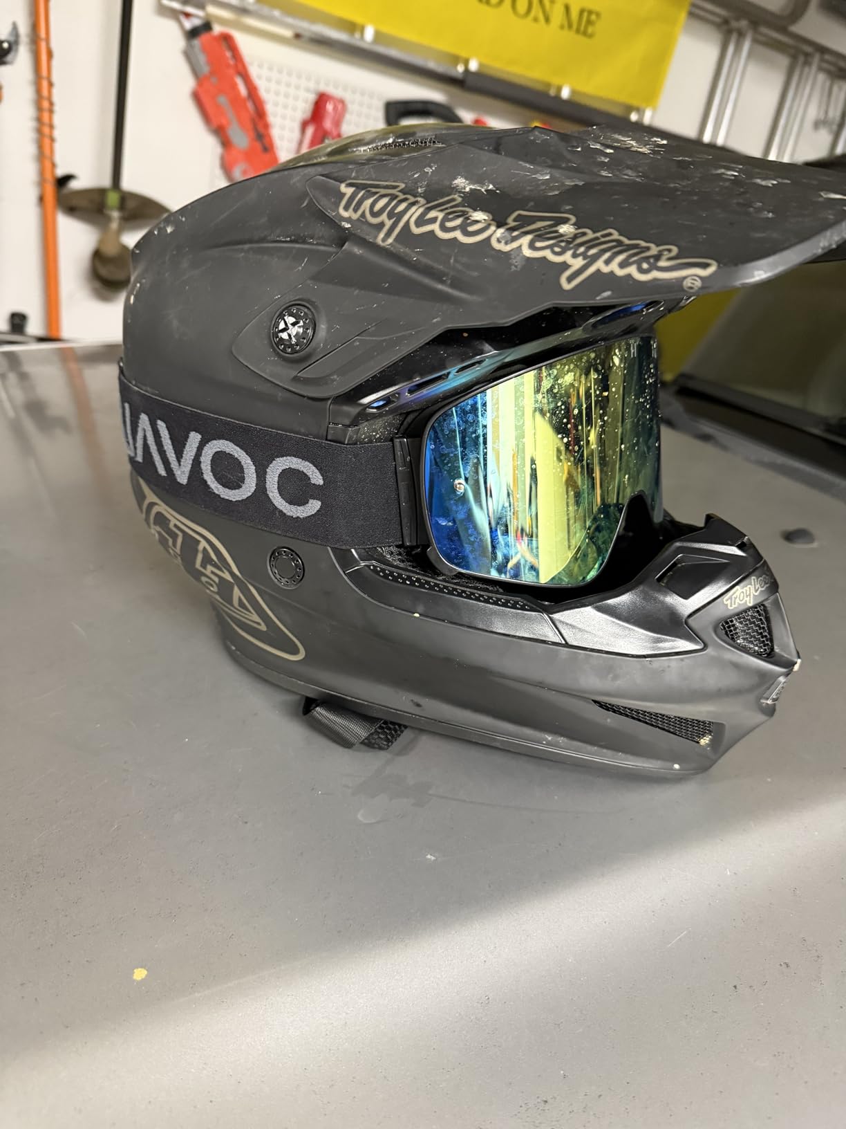 Troy Lee Designs SE4 Polyacrylite Adult Motocross Off-Road Dirt Bike Helmet with MIPS customer photo 1