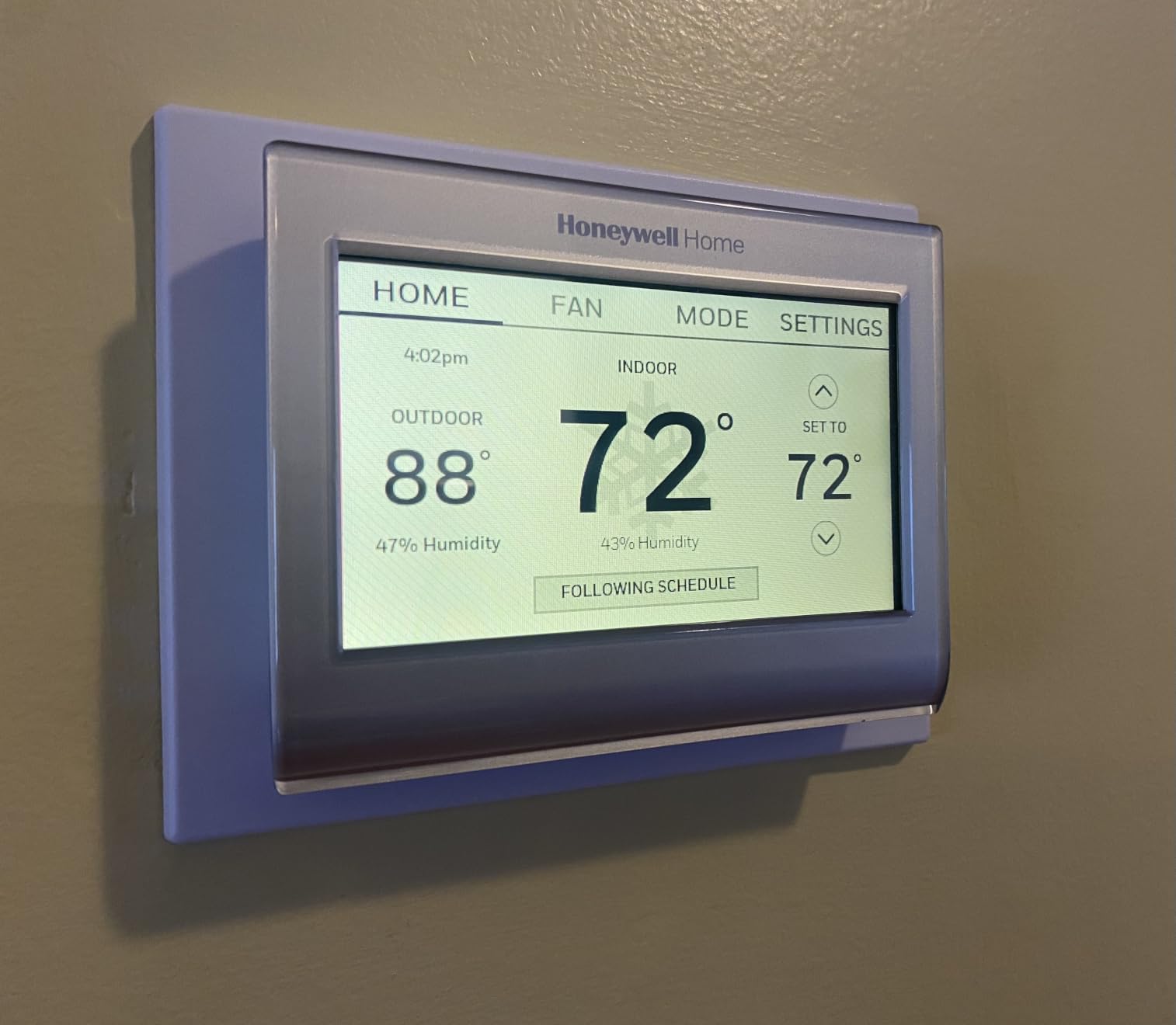 Honeywell Home RTH9600WF Smart Color Thermostat ENERGY STAR Wi-Fi Programmable Touchscreen Alexa Ready customer photo 1