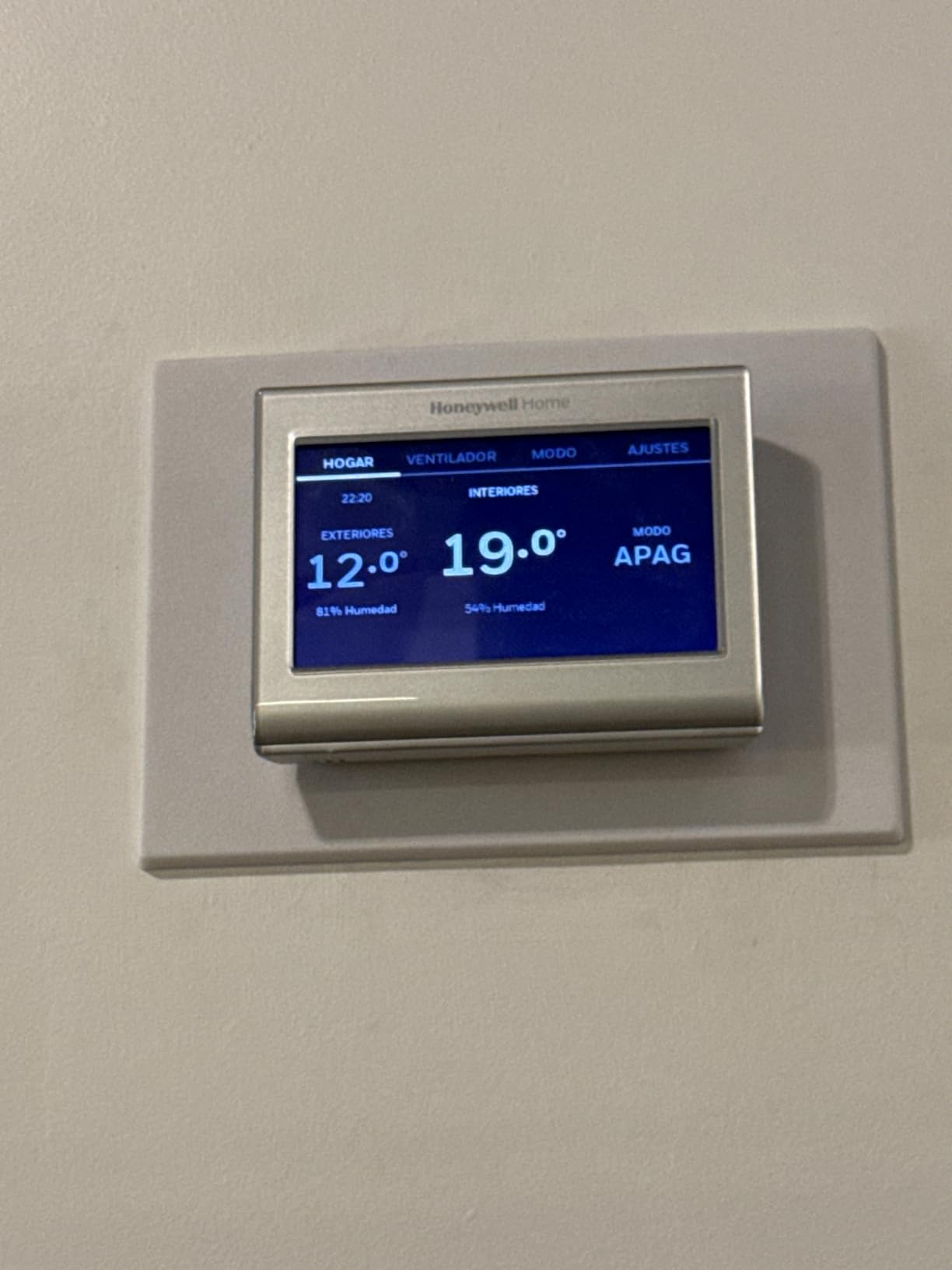 Honeywell Home RTH9600WF Smart Color Thermostat ENERGY STAR Wi-Fi Programmable Touchscreen Alexa Ready customer photo 2
