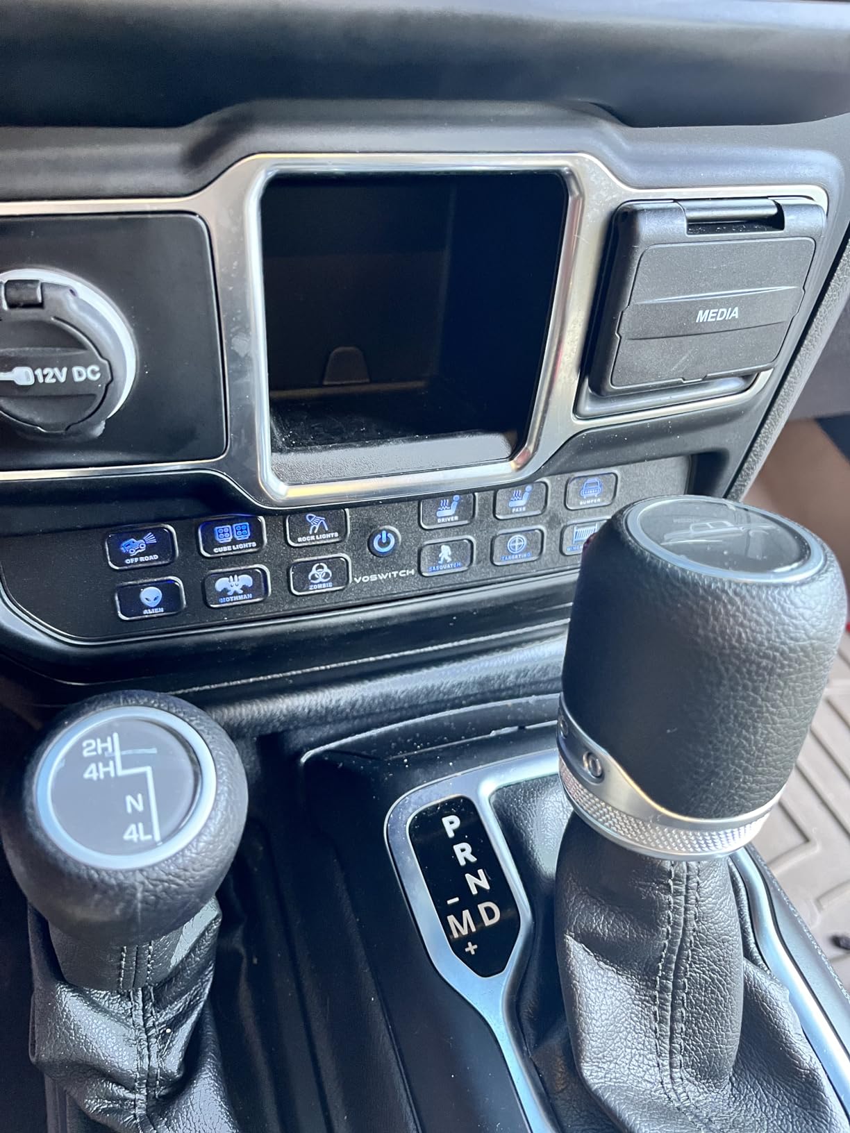 Voswitch JL120 Lower Dash 12-Switch Panel System for Jeep Wrangler JL (2018-Current) & Gladiator JT (2020-Current), Patented Dash Integration, RGB Backlight, Master Mode & Flash Strobe customer photo 1