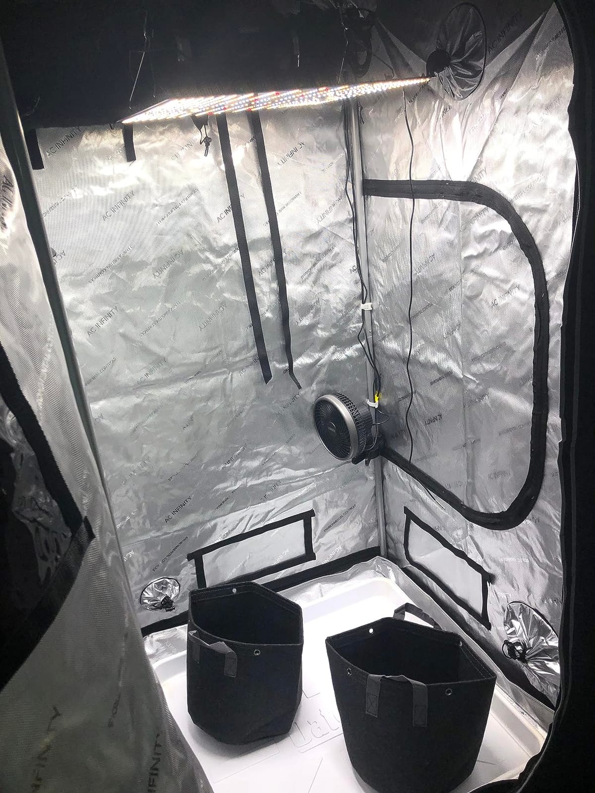 AC Infinity AI Grow System 3x3, 3-Plant Kit w/Self-Learning AI Controller | Dynamic Airflow & LM301H LED Lighting Control, 2000D Mylar Tent w/Lab-Tested Reflectivity, Largest Zippered Window customer photo 1