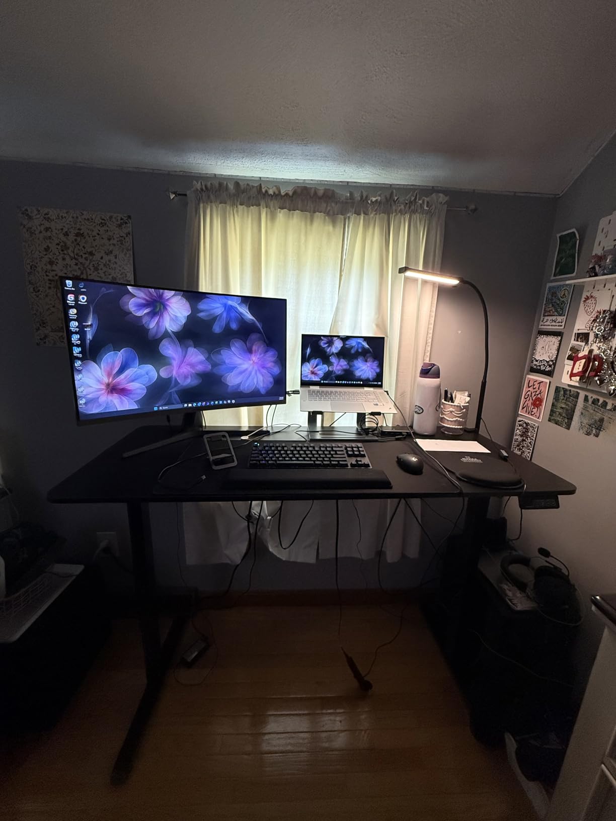Furmax 55 Inches Electric Height Adjustable Standing Desk Home Office Desk | Large Sit Stand Up Computer Desk Memory Preset with T-Shaped Metal Bracket, Black customer photo 2