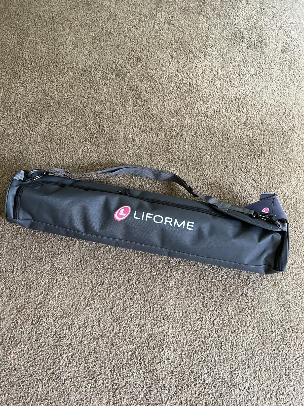 Liforme Classic Yoga Mat - Patented Alignment Design, Ultimate Grip | Eco-friendly, Non-Toxic, Sweat-Resistant, 4.2mm thick, Free Yoga Bag customer photo 2