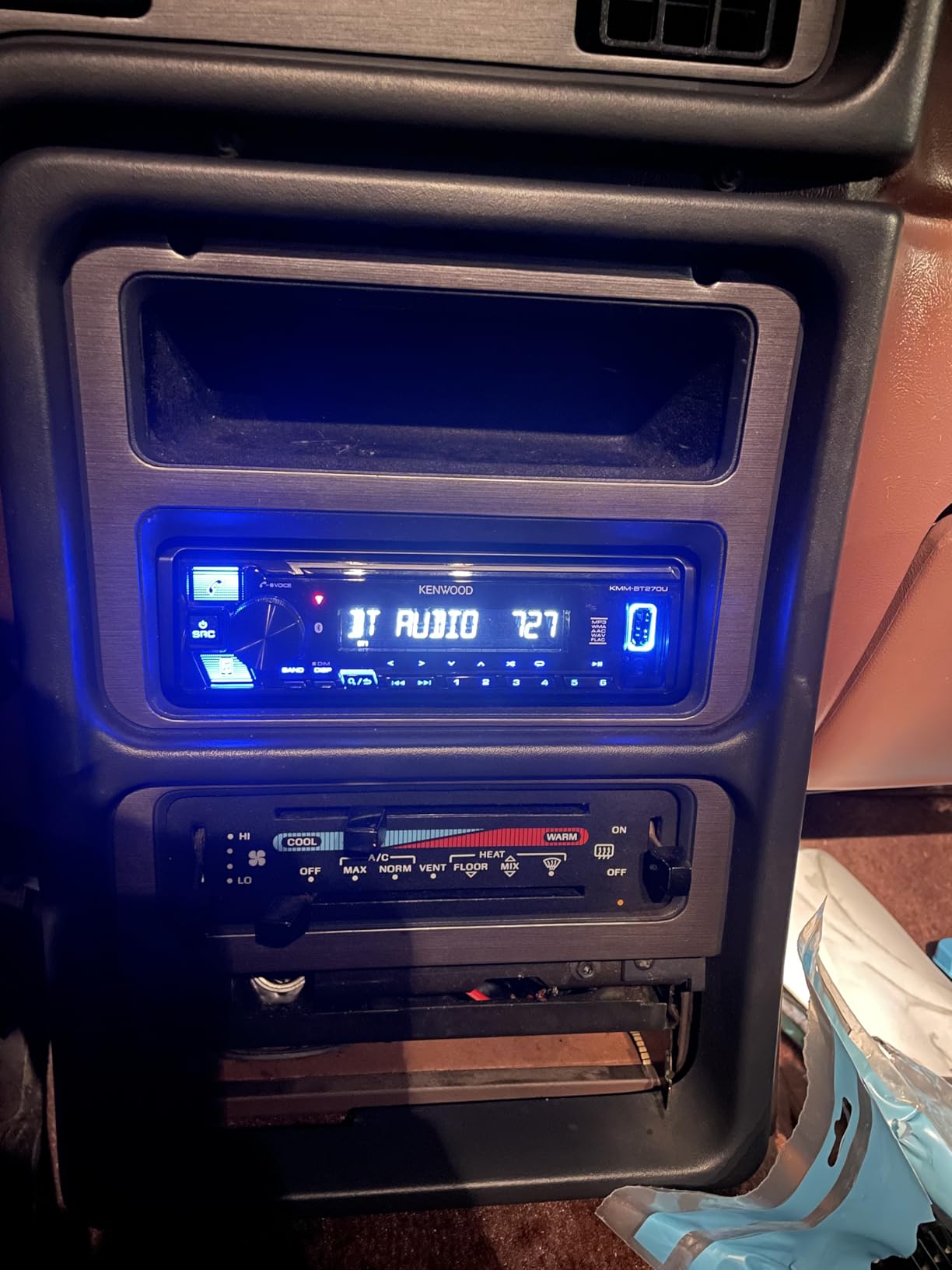 KENWOOD KMM-BT270U Bluetooth Digital Media Car Stereo Receiver with USB Port - AM/FM Radio, MP3 Player, High Contrast LCD, Detachable Face Plate, Single DIN, 13-Band EQ customer photo 2