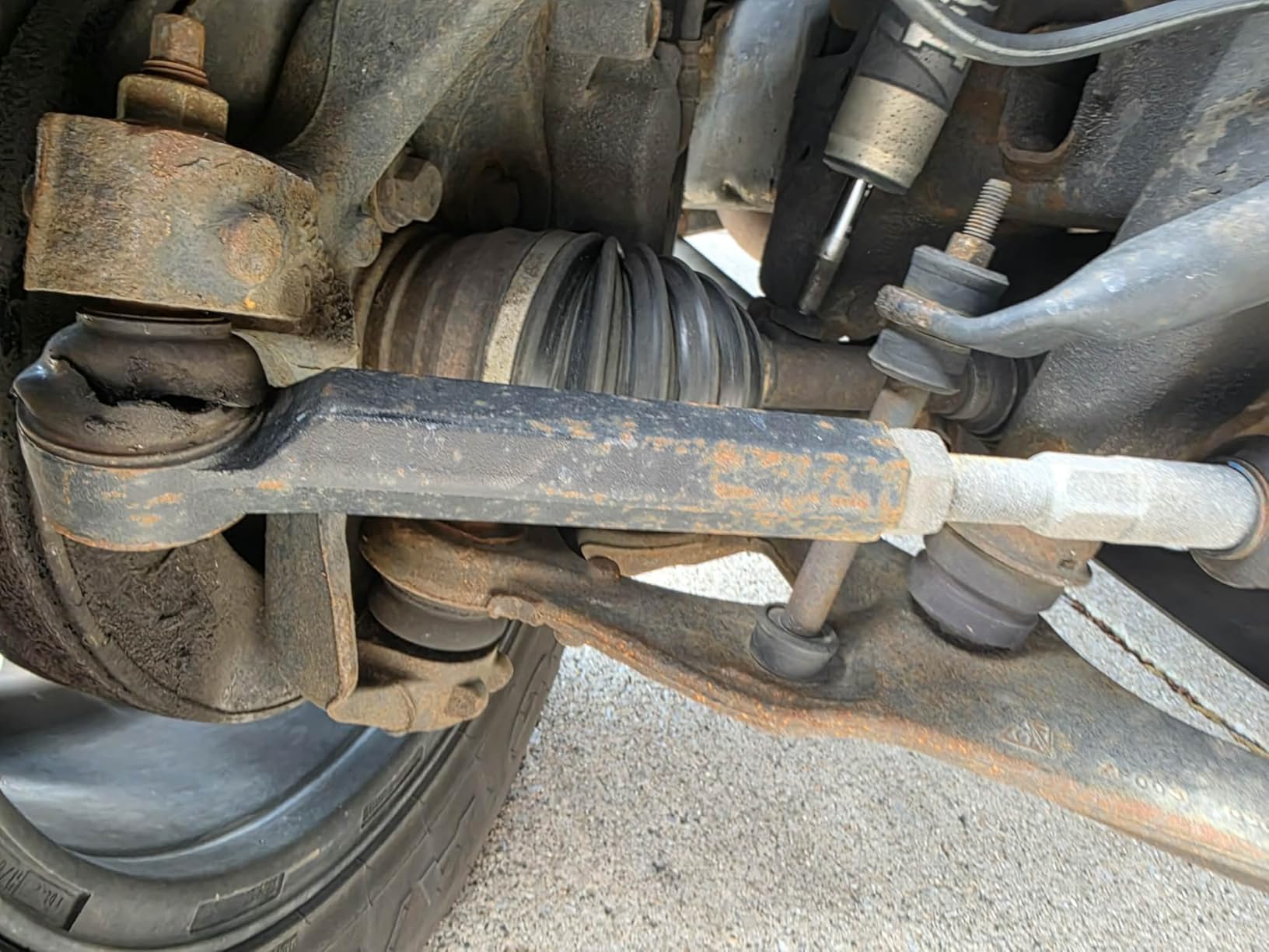 Rough Country HD Tie Rod Kit for 2011-2024 Chevy/GMC 2500HD/3500HD - 11016 customer photo 1