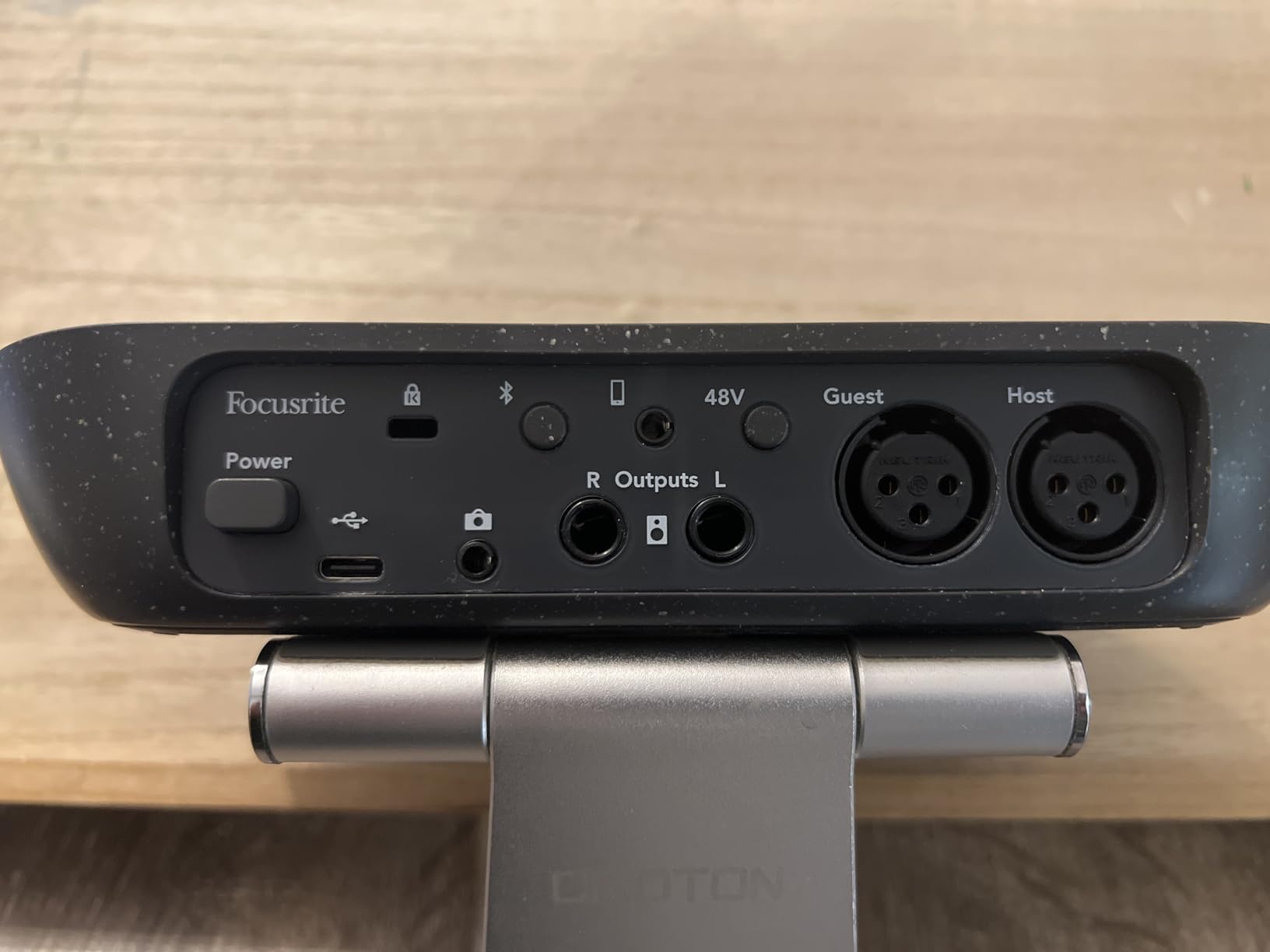 Focusrite Vocaster Two customer photo 2