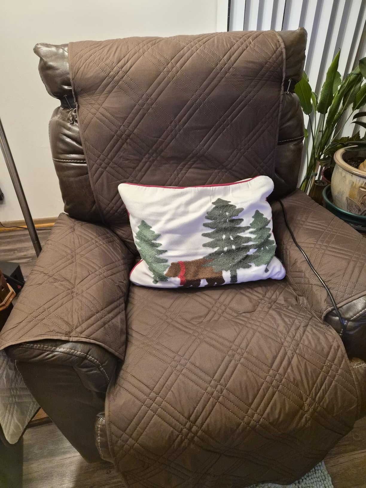 TAOCOCO 100% Waterproof Recliner Chair Cover, Non Slip Covers for Recliner Chair with Pocket, Washable Reclining Chair/Furniture Protector for Kids, Pets(23.6'', Chocolate) customer photo 2