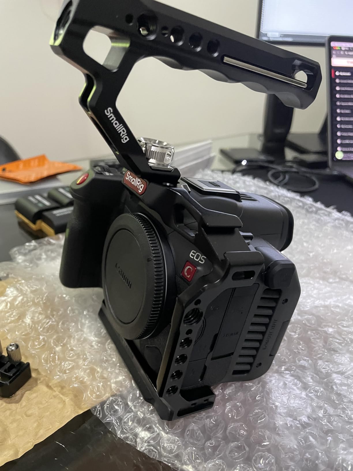 EOS R5 C Mirrorless Camera (Body Only), 45 Megapixel CMOS Sensor, Hybrid Full-Frame Cinema Camera, 8K/60P Internal RAW Recording, RF Mount, Black customer photo 2