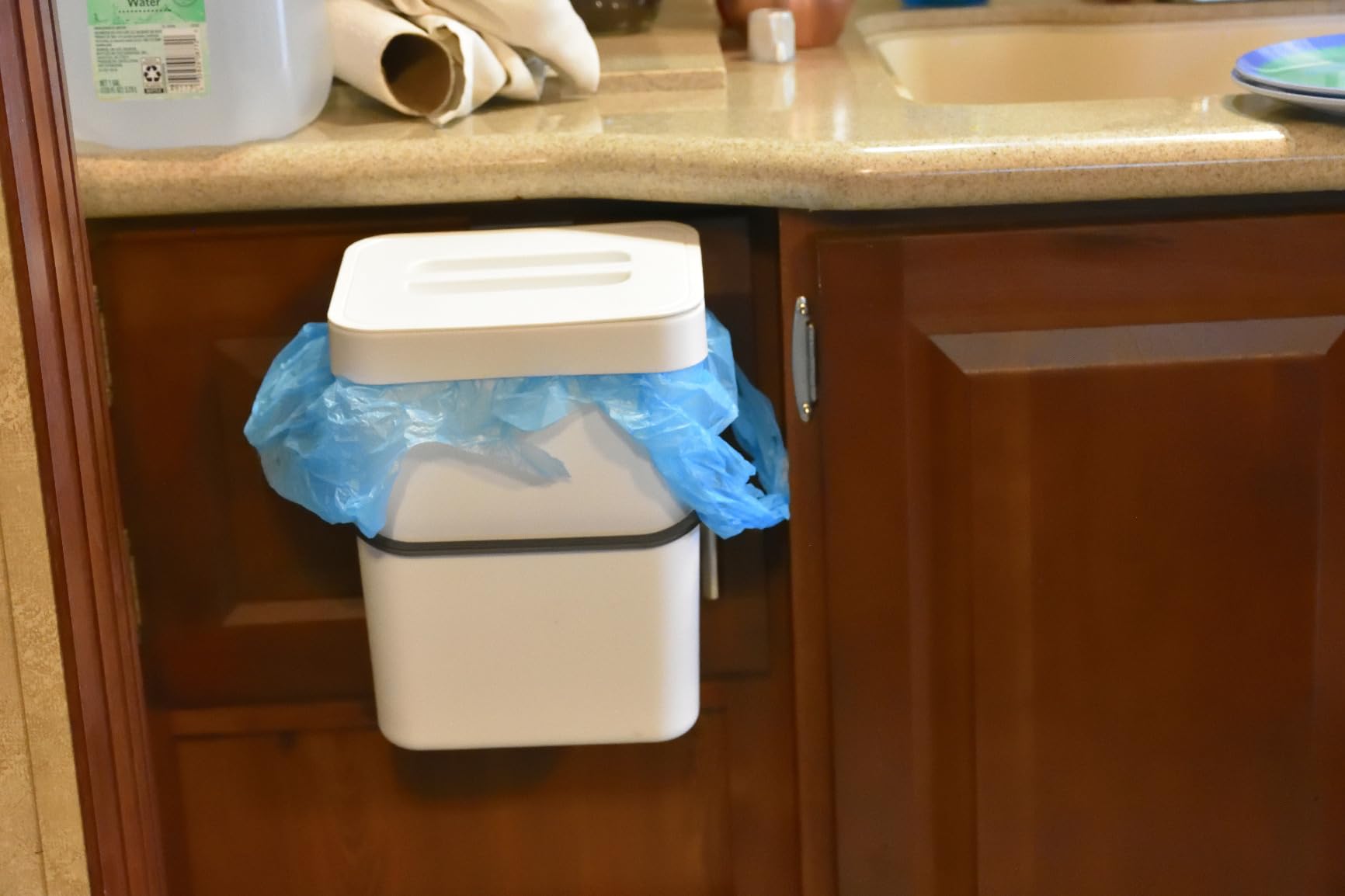 1.3 Gal Hanging Small Trash Can with Lid, Garbage Can 5L/Blue | Food Waste Bin Countertop, Adhesive Mount, Hanging for Cabinet Door, Under Sink, Desk, Kitchen Under Sink RV Bathroom Office customer photo 2