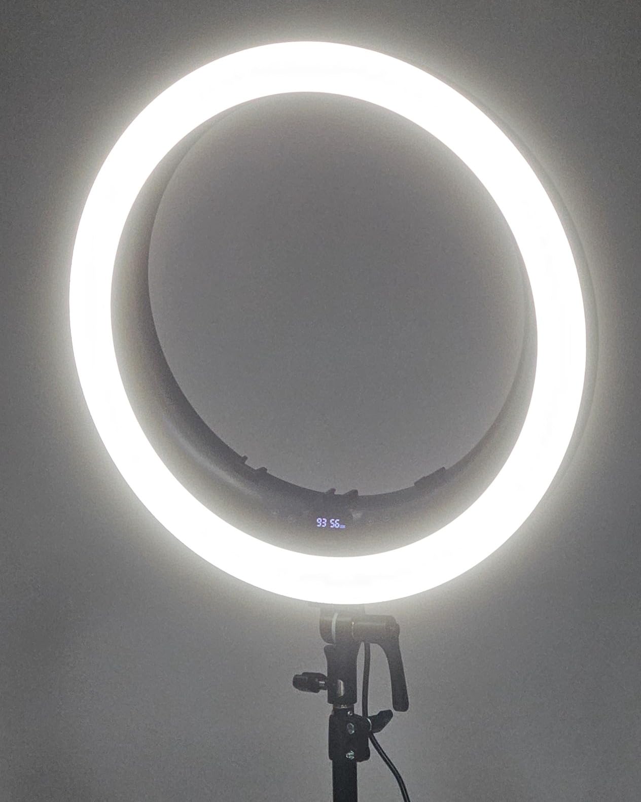 NEEWER Ring Light RP19H 19 Inch with Tripod Stand 3 Phone Holders | Upgraded 2.4G Touch Control, Ringlight for iPhone Video Recording, Streaming, Home Office, Zoom, Selfie, Makeup Lighting customer photo 2
