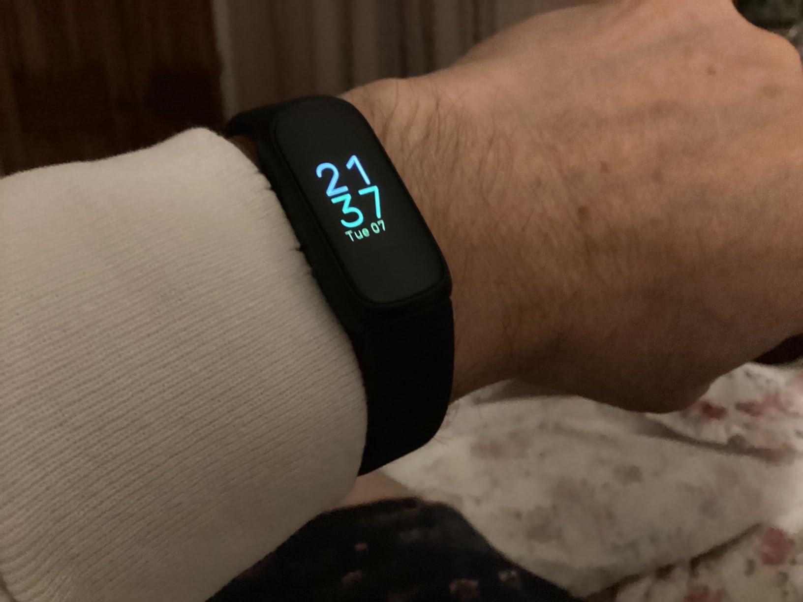 Google Fitbit Inspire 3 - Midnight Zen/Black - Small and Large Bands | Stress management, sleep tracking, 24/7 heart rate, 3-month Google Health Premium membership included, small and large bands customer photo 2