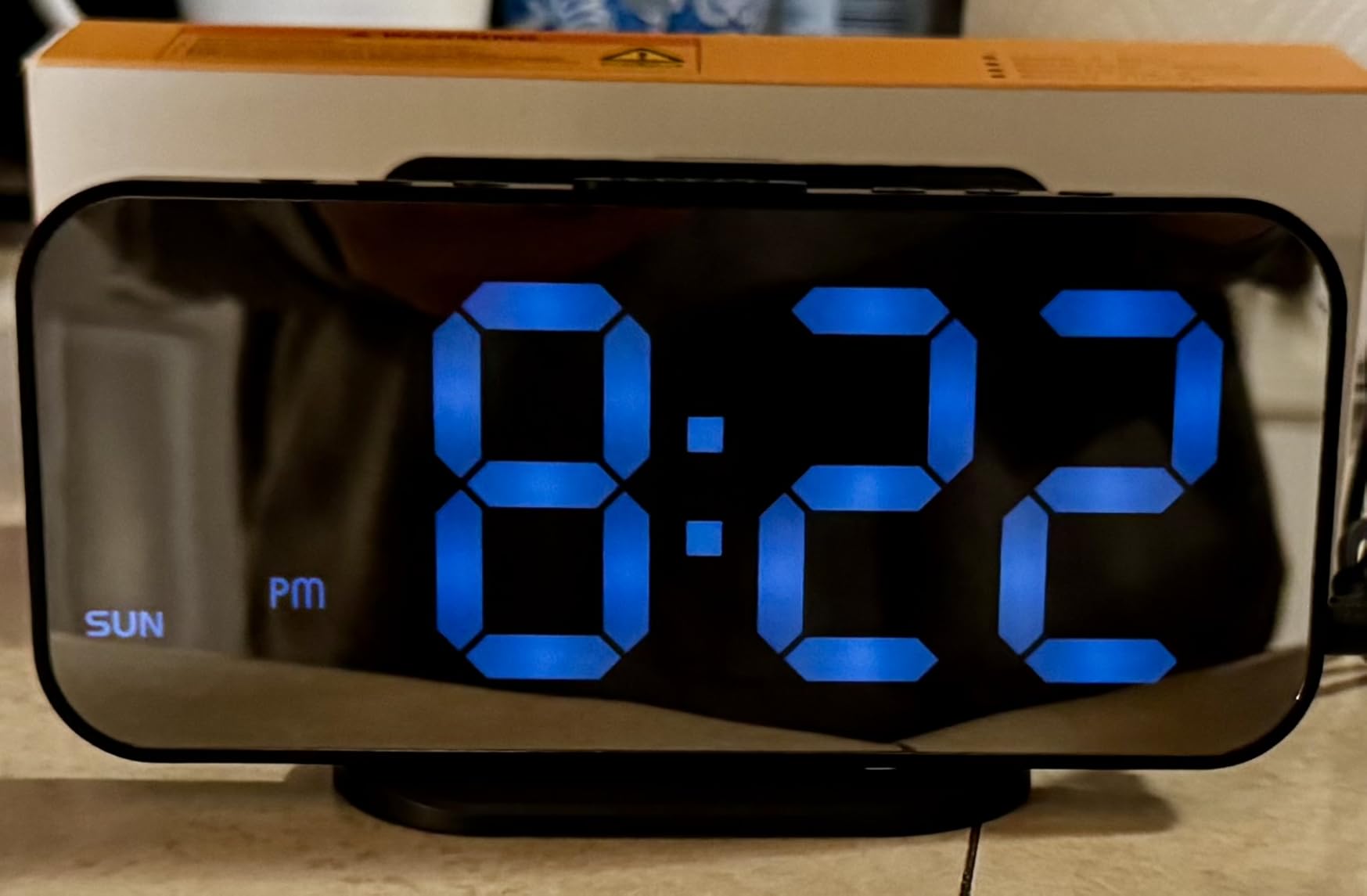 ALANAS Slim Digital Alarm Clock, Big Mirror Display with Dual USB Charger Ports, Dual Alarms, Snooze, 4-Level Adjustable Dimmer, for Bedroom, Office, Desk, Dorm, College Students, Home (Black) customer photo 2
