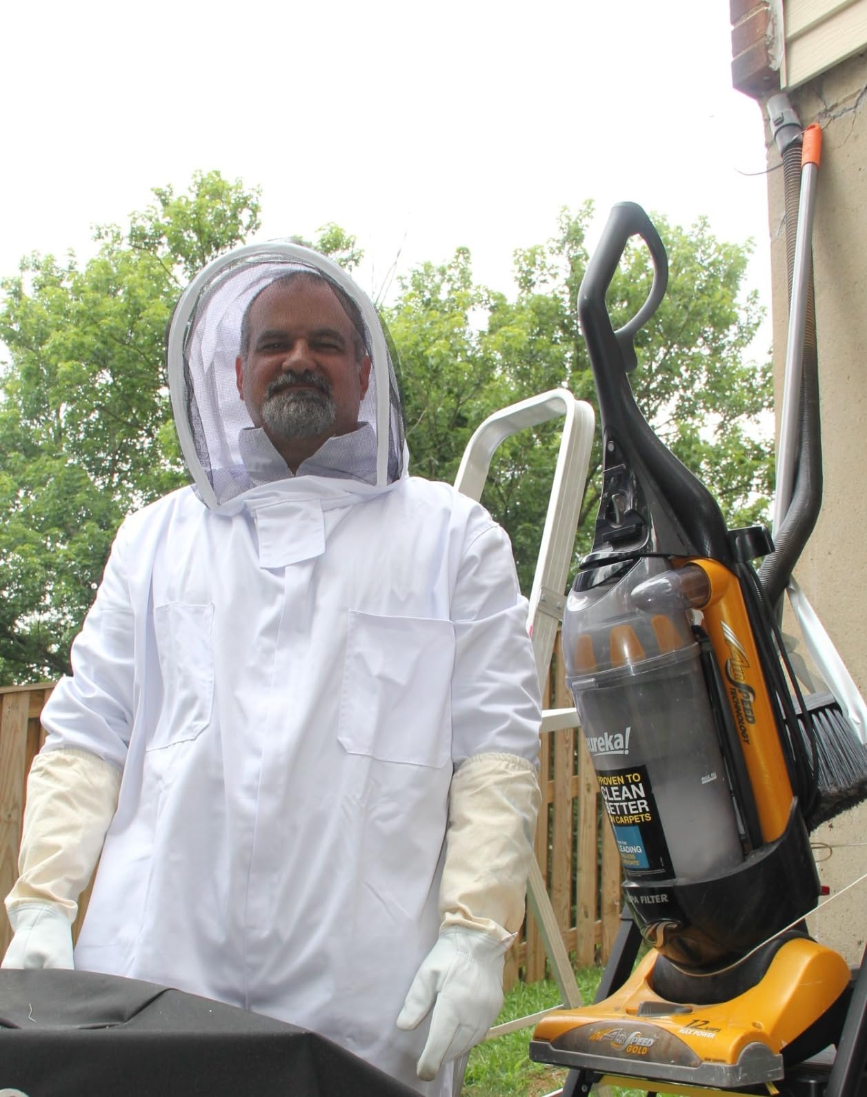 Bee Suit Beekeeper Suit with Beekeeping Gloves & Veil L, Full-Body Beekeeping Suit for Apiary Work & Backyard Hives customer photo 2