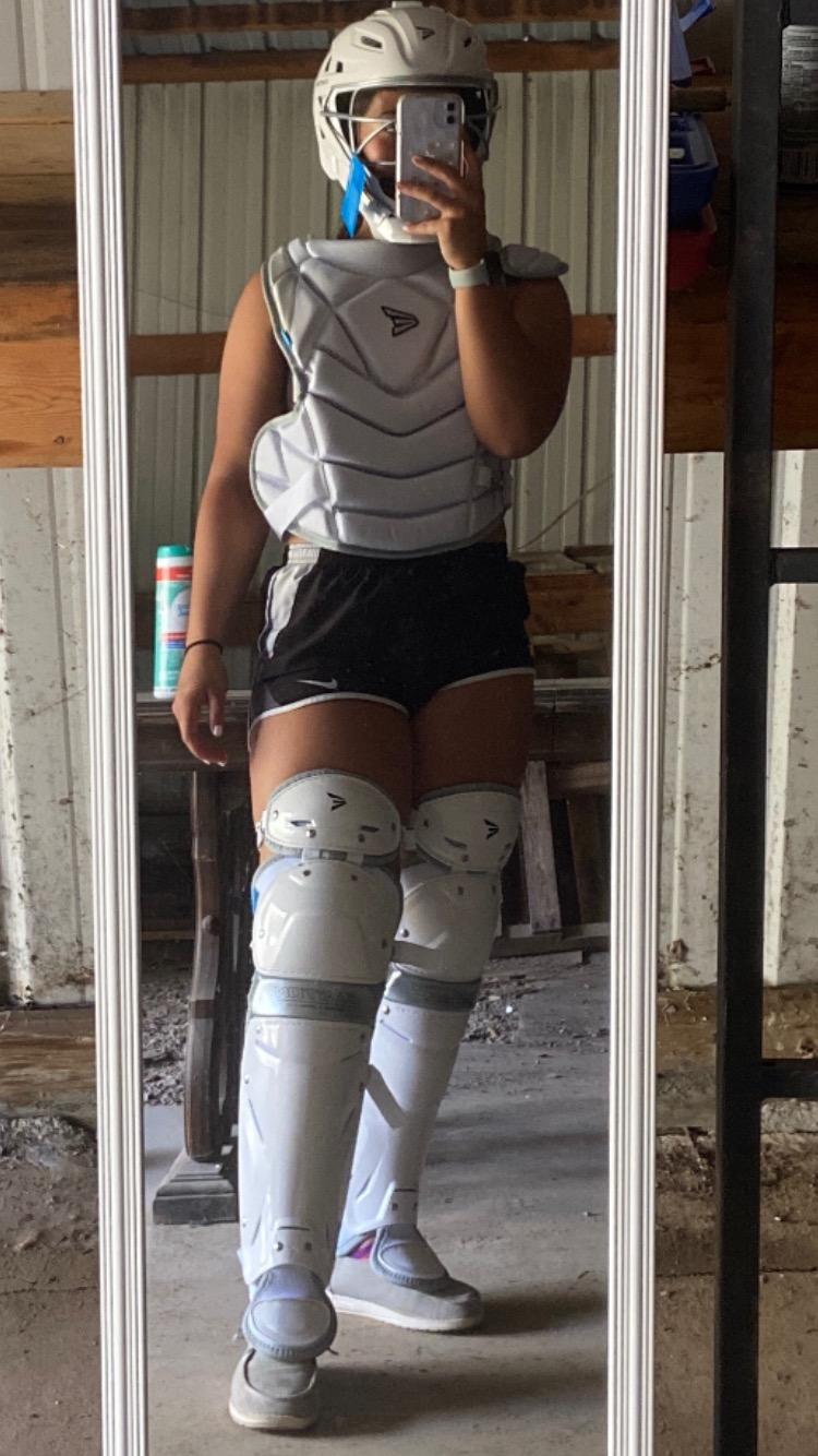 Easton | The Fundamental by Jen Schro Fastpitch Softball Catcher's Equipment | Box Set | NOCSAE Certified | Multiple Sizes/Colors customer photo 1