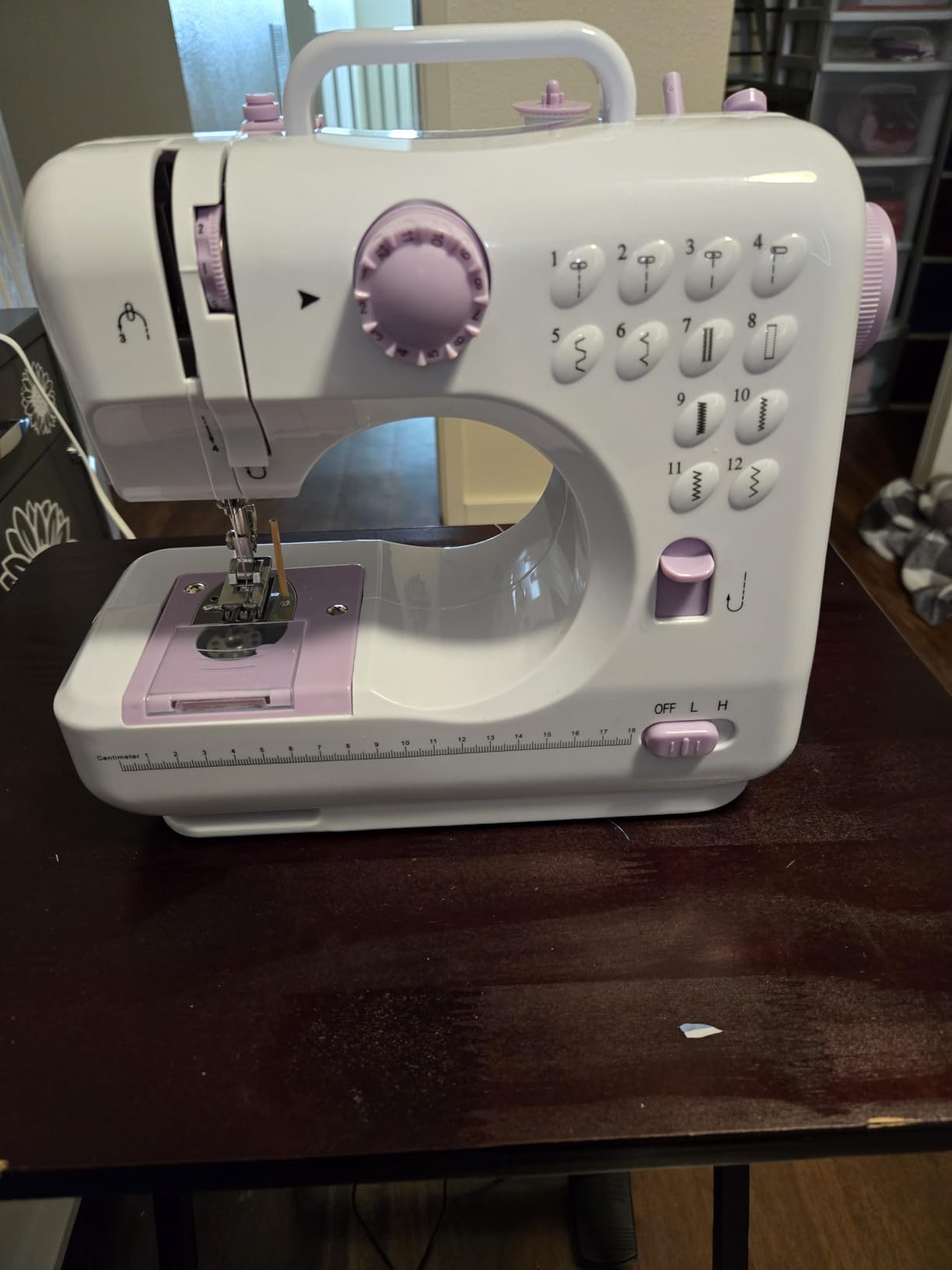 Sewing Machine for Beginners & Kids, Mini Portable Sewing Machines with 12 Built-in Stitch Patterns, 2-Speed Foot Pedal, Perfect for Teaching Daughter to Sew (with 27 Pieces Sewing Kit & Cover) customer photo 2