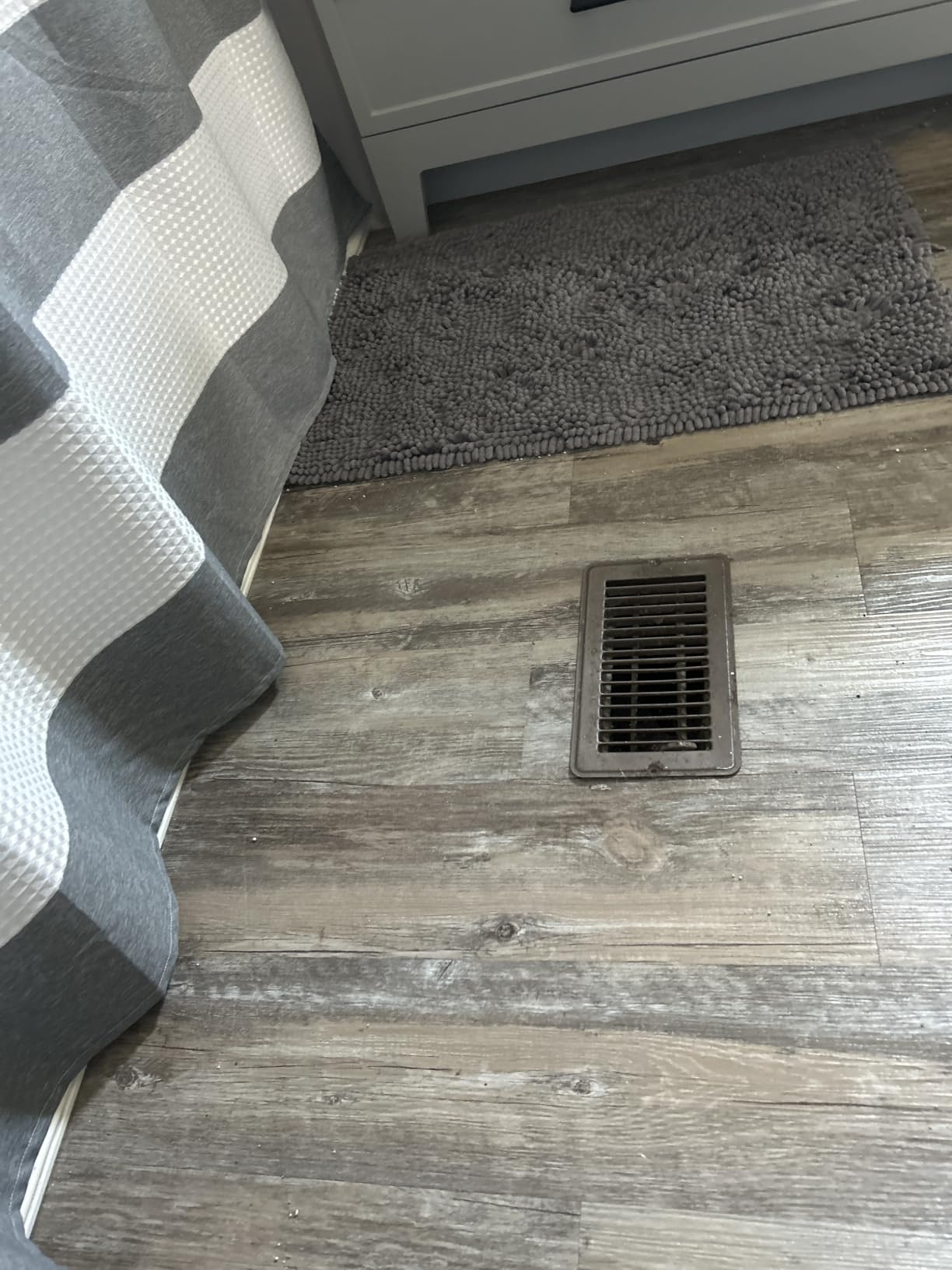 Art3d Wood Texture Peel and Stick Vinyl Floor Planks, 36-Pack, Old Wood | Cover 54 sq.ft, Waterproof, Self-Adhesive, Scratch Resistant, Premium Vinyl, Ideal for Bedroom, Living Room, Kitchen, RV customer photo 2